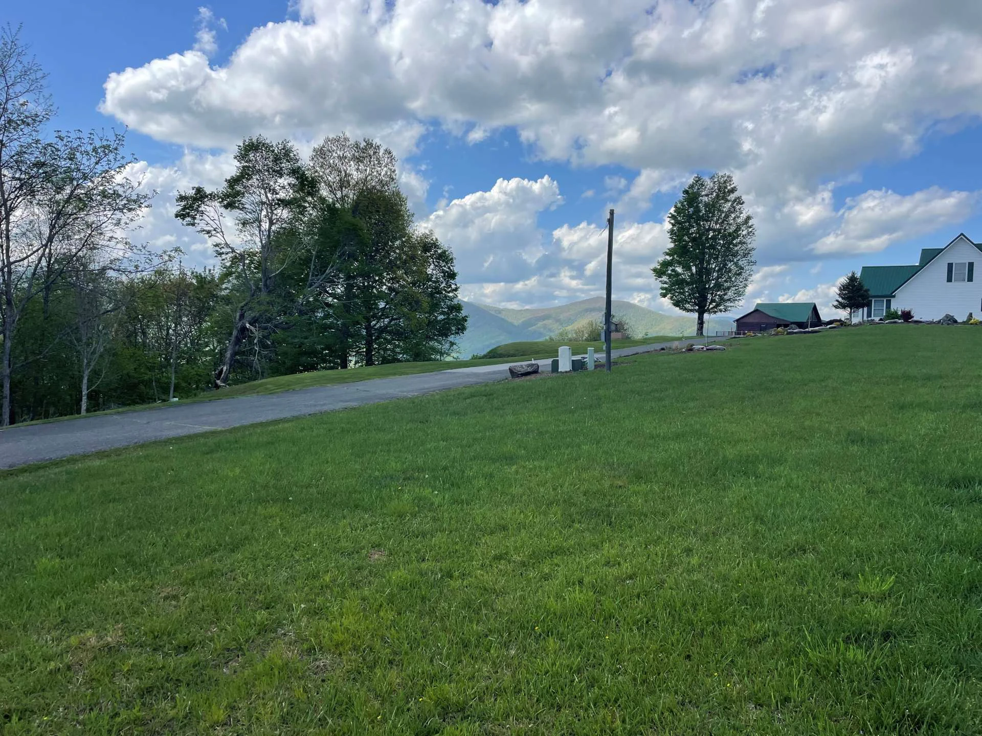 Image number 3 for the current listing