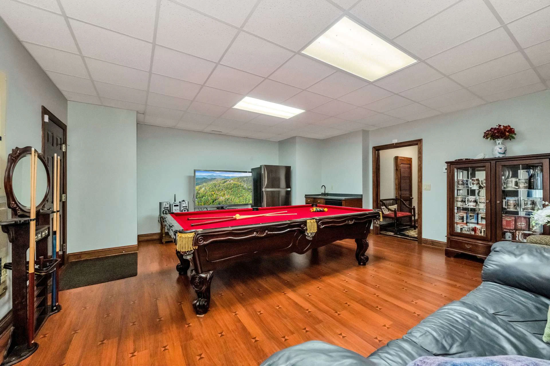 Image number 8 for the current listing