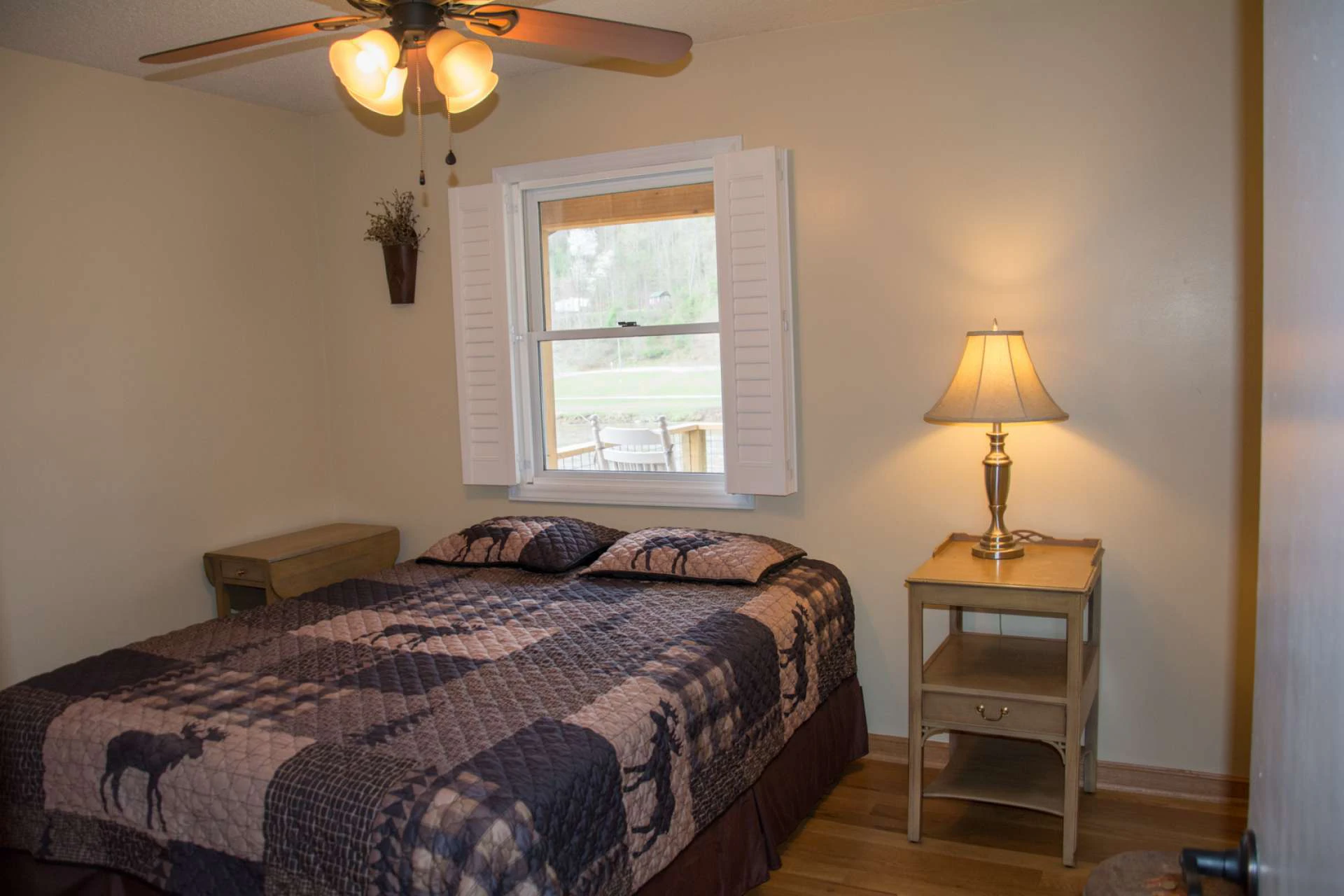 Image number 9 for the current listing