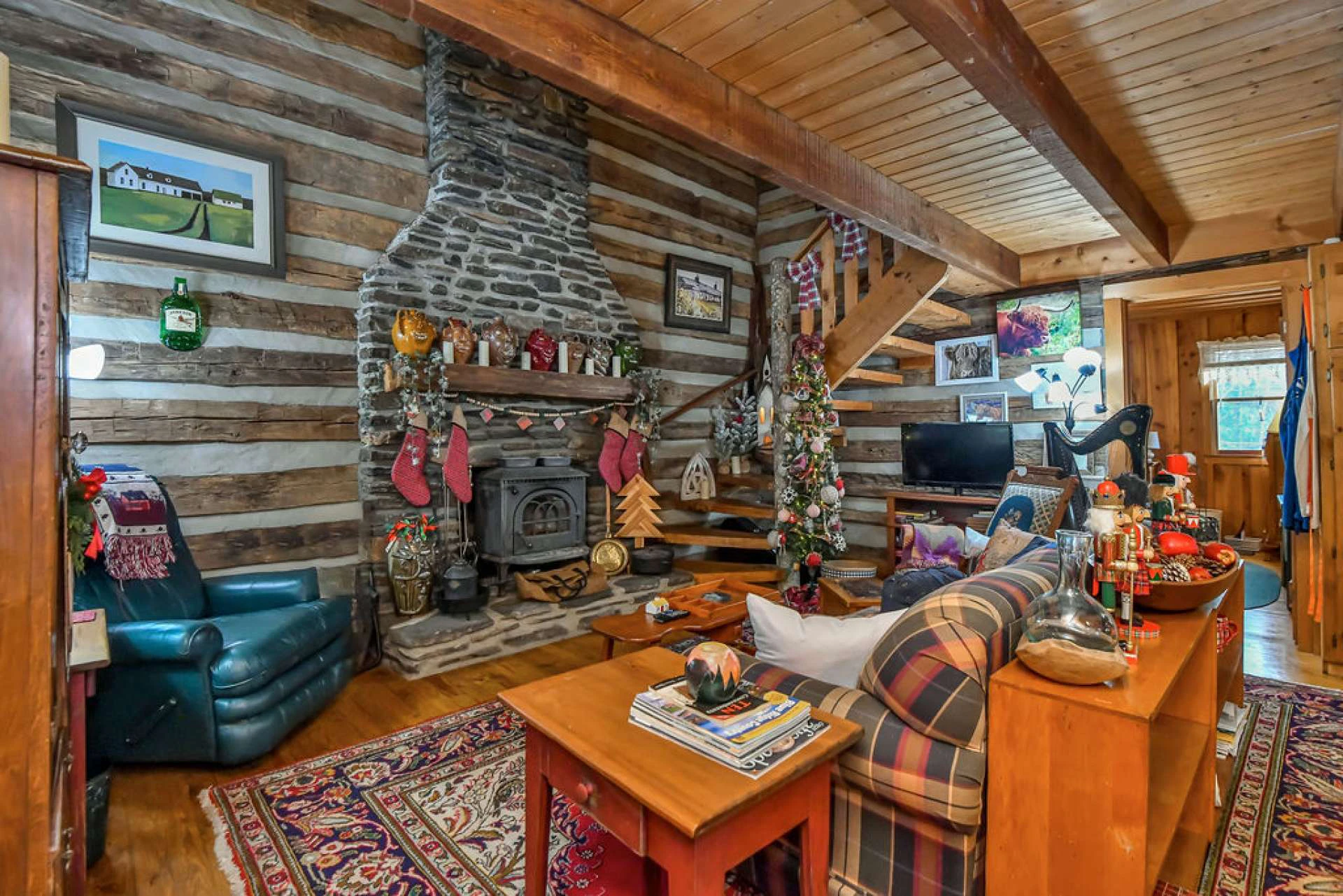 Image number 11 for the current listing