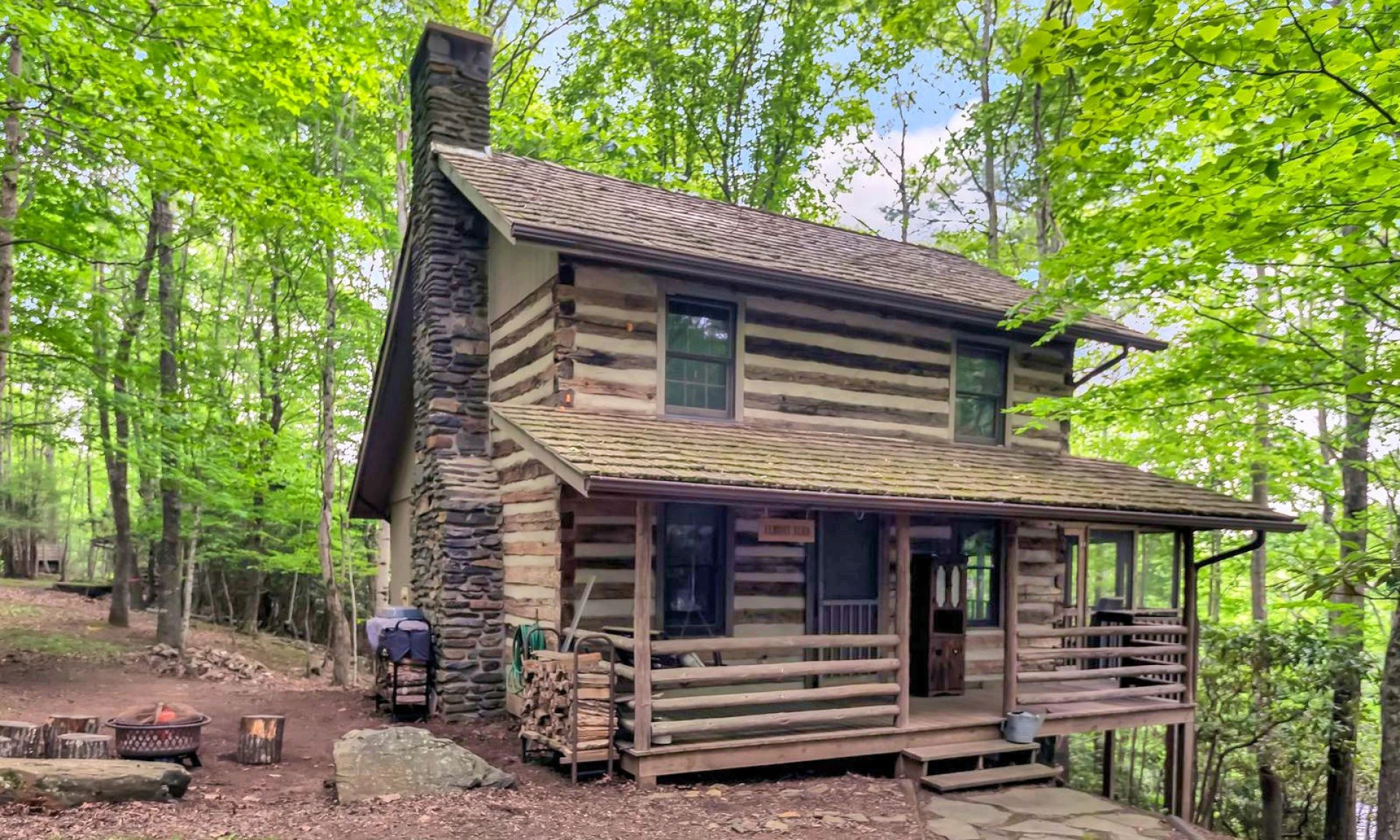 Image number 1 for the current listing
