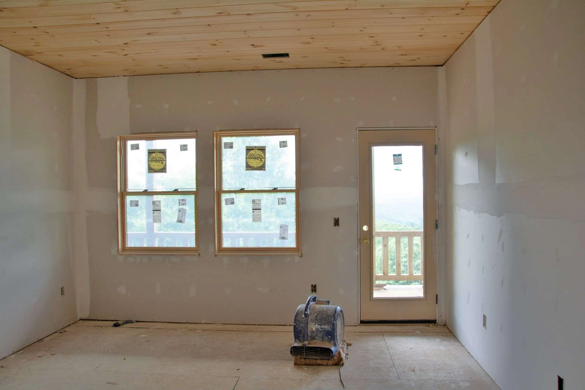 Image number 12 for the current listing