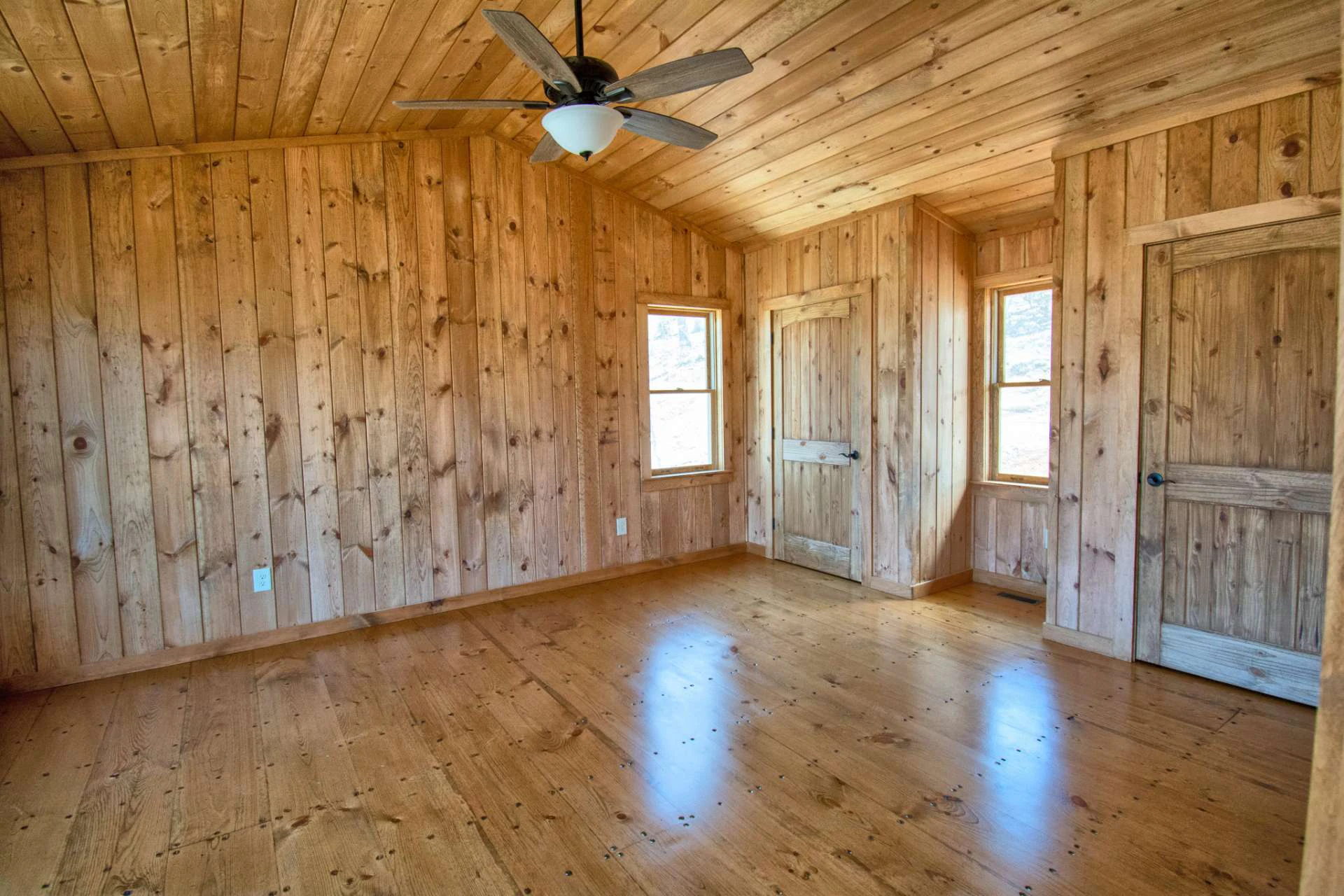 Image number 18 for the current listing