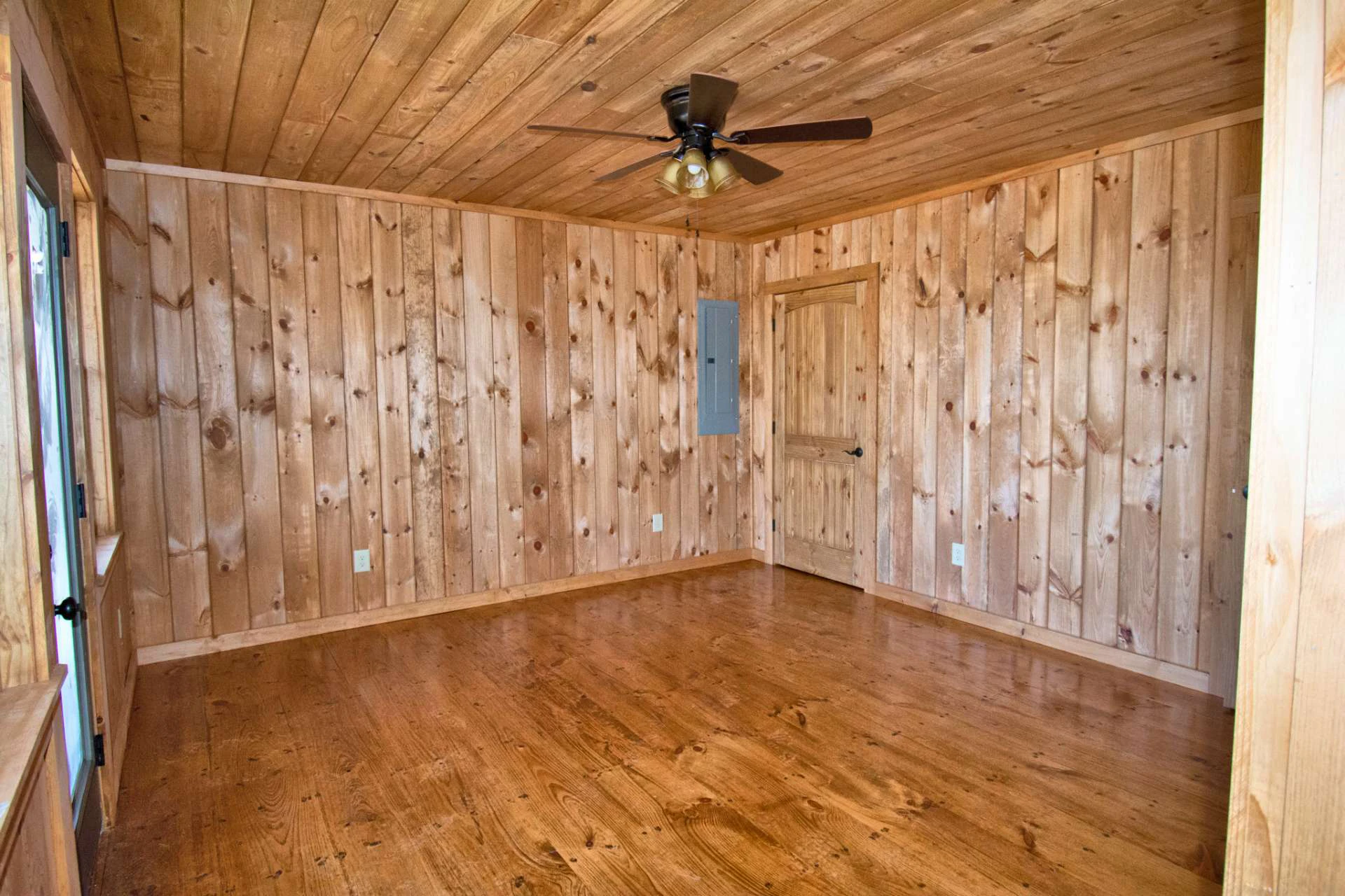 Image number 5 for the current listing