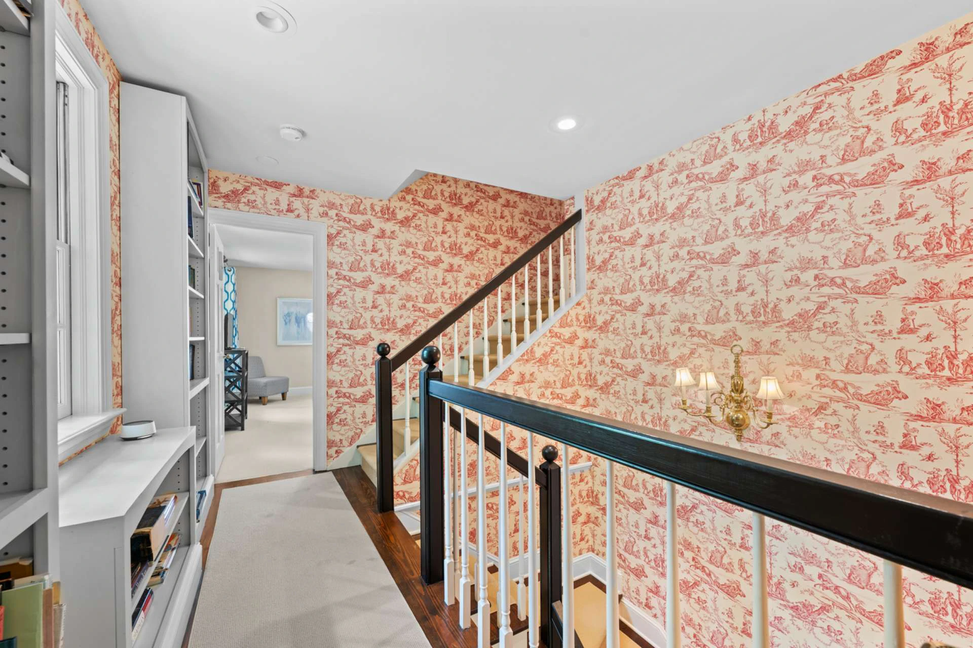Image number 7 for the current listing