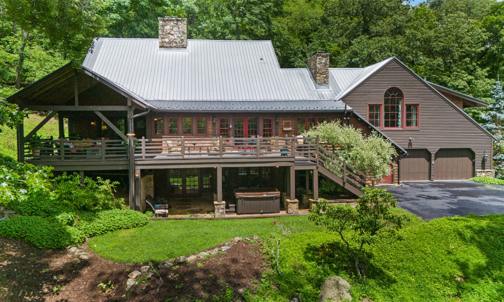 Image number 1 for the current listing