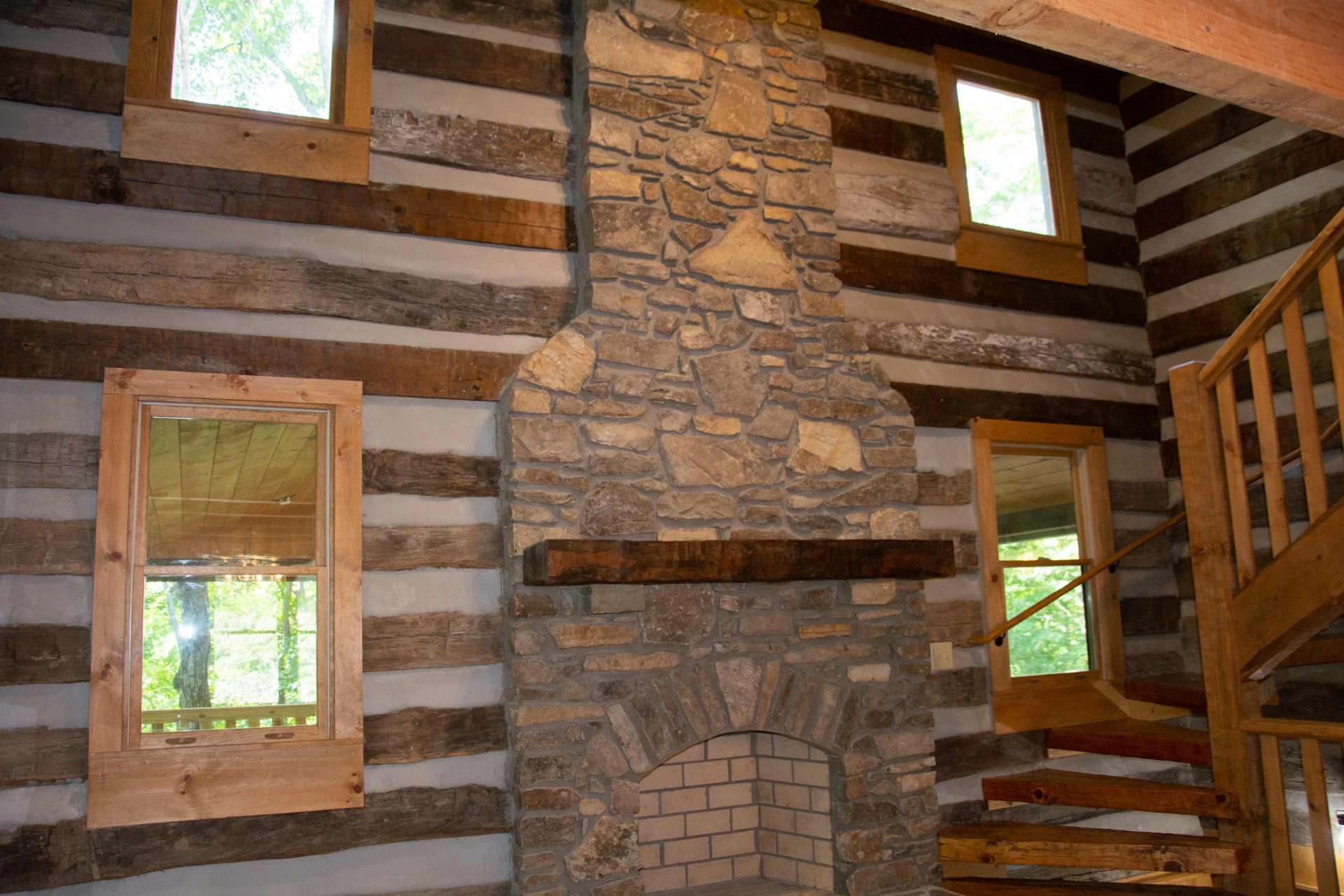 Image number 13 for the current listing