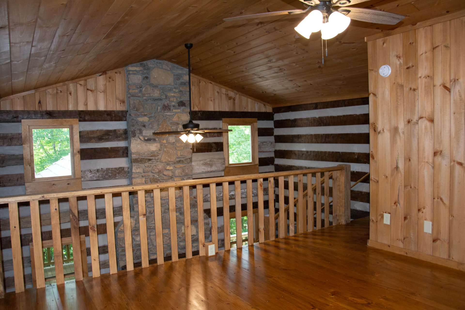 Image number 2 for the current listing