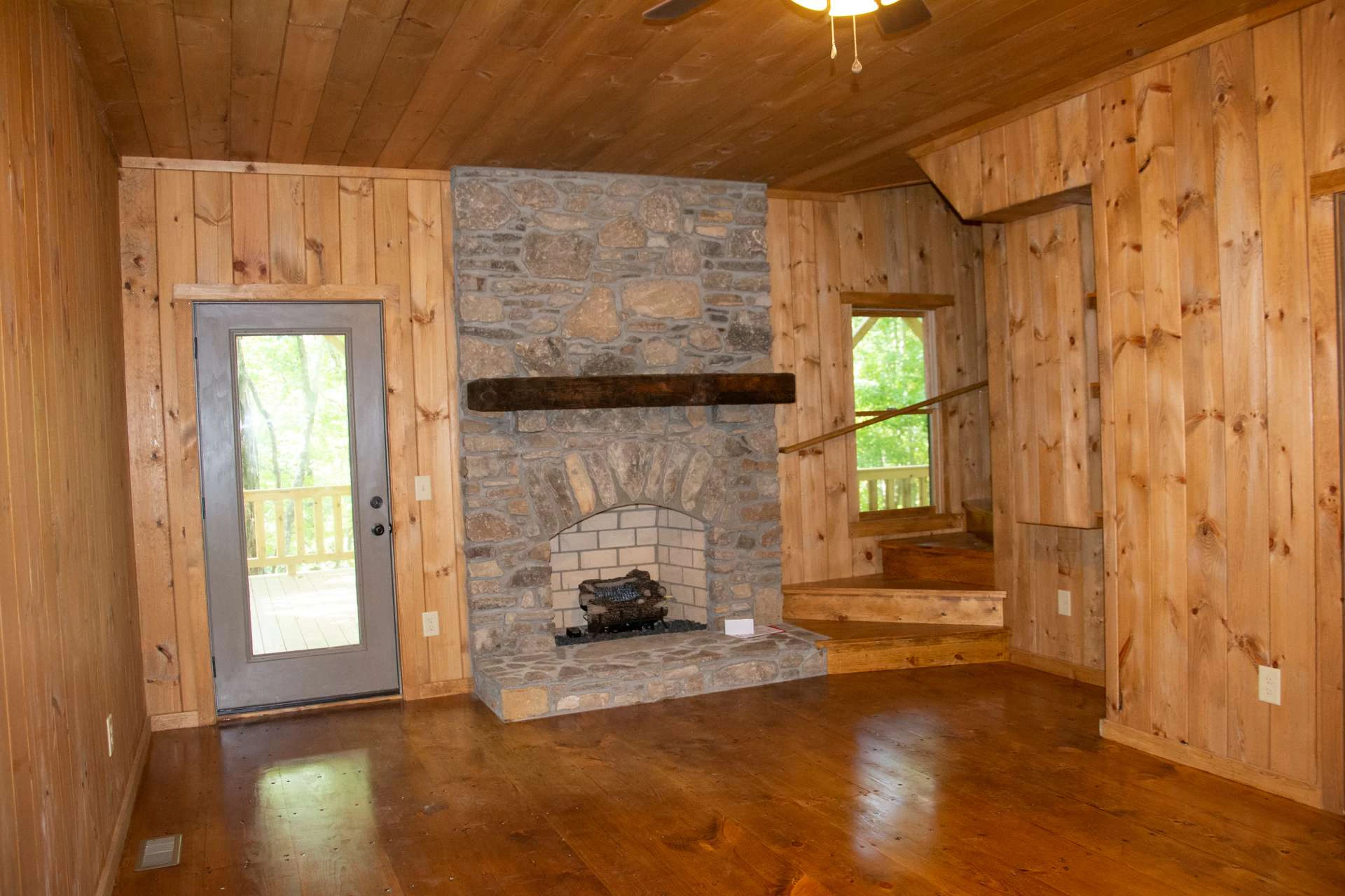 Image number 8 for the current listing