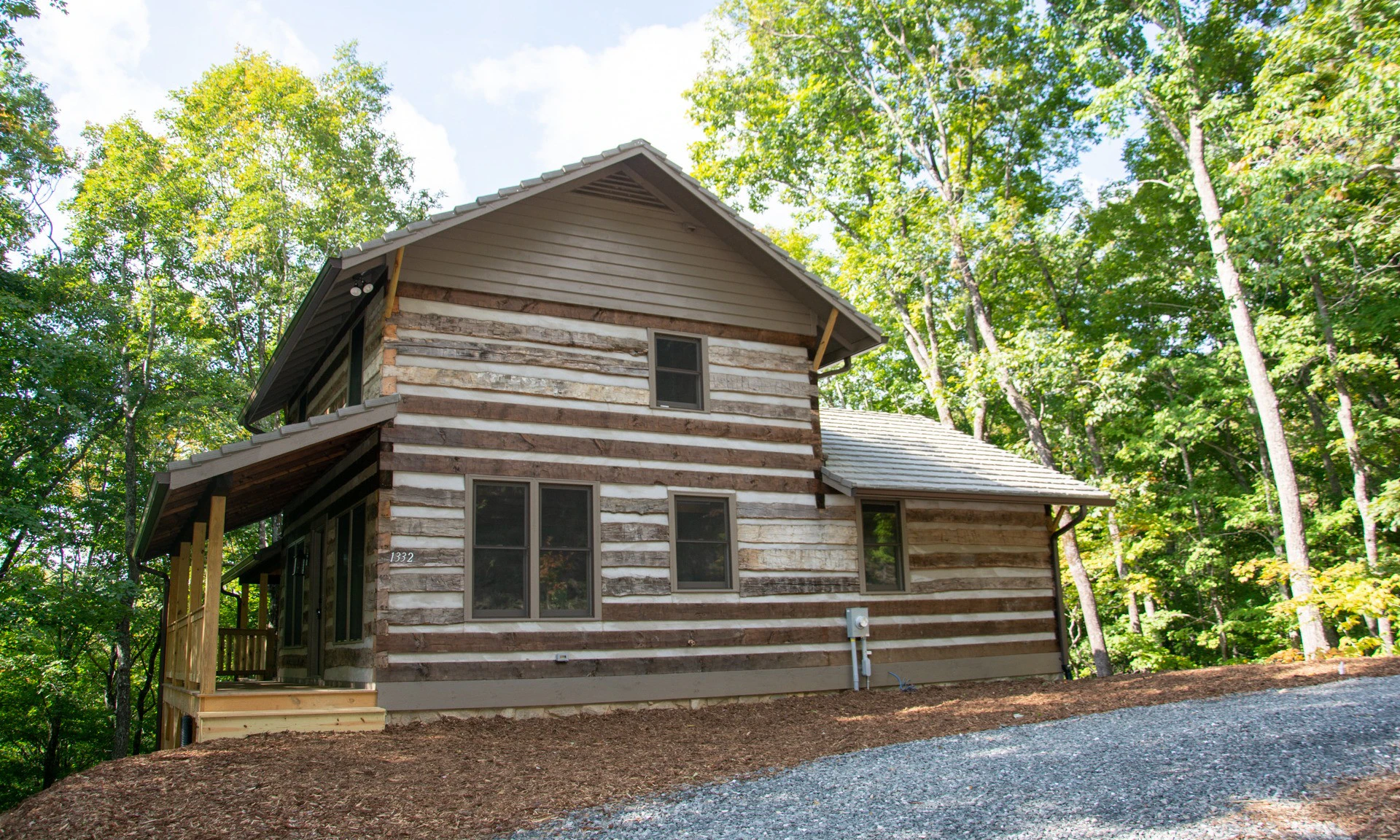 Image number 1 for the current listing