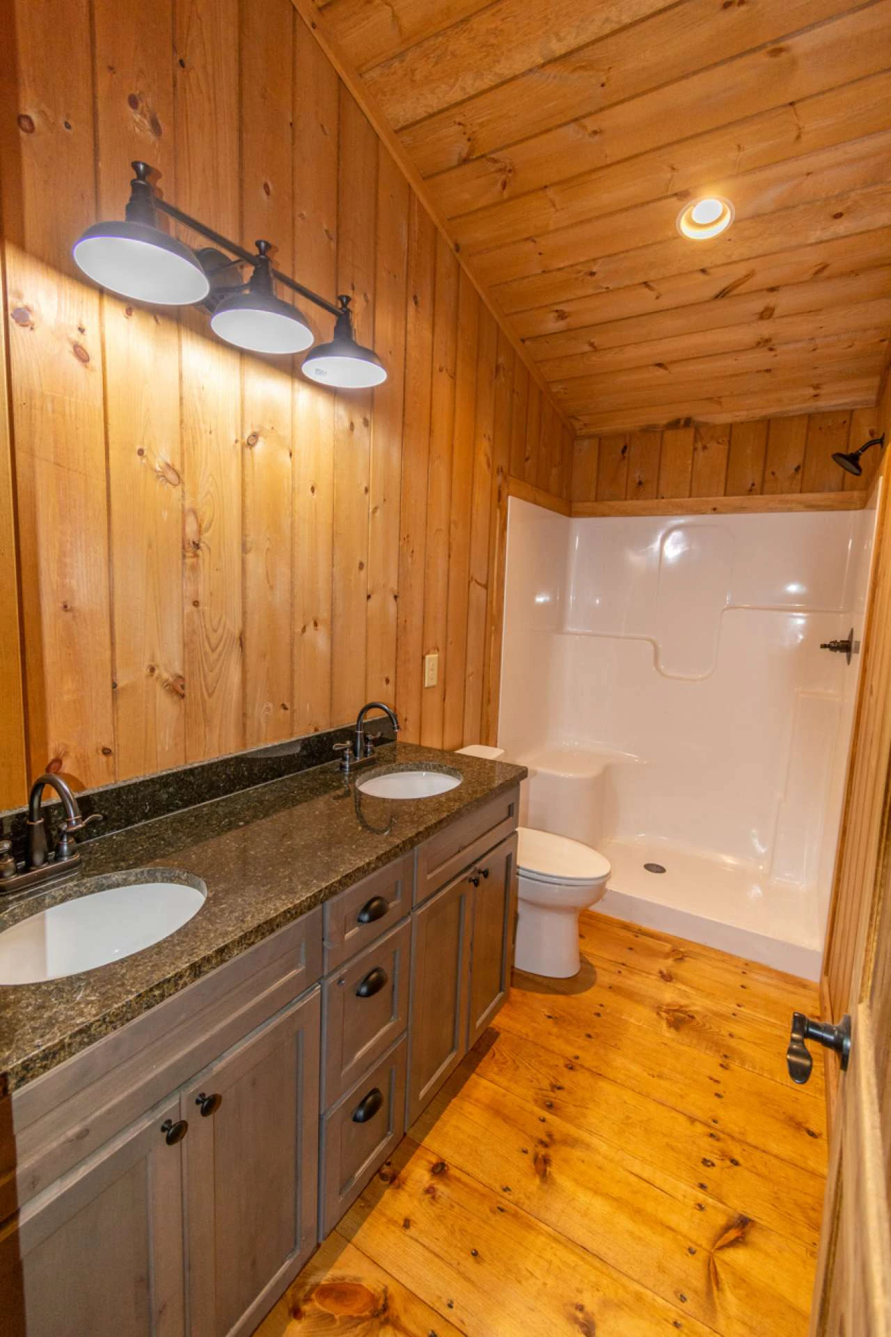 Image number 2 for the current listing