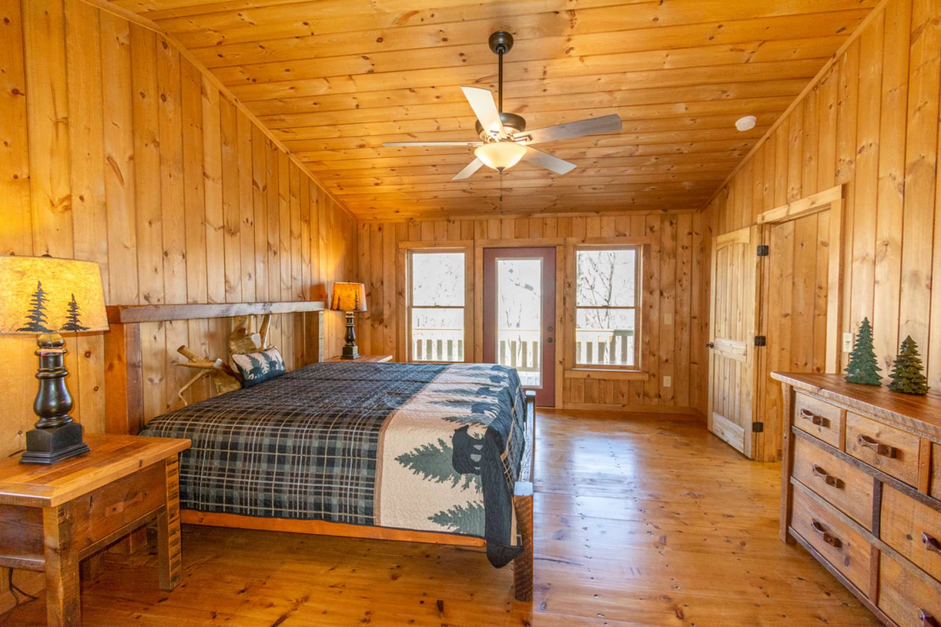 Image number 4 for the current listing