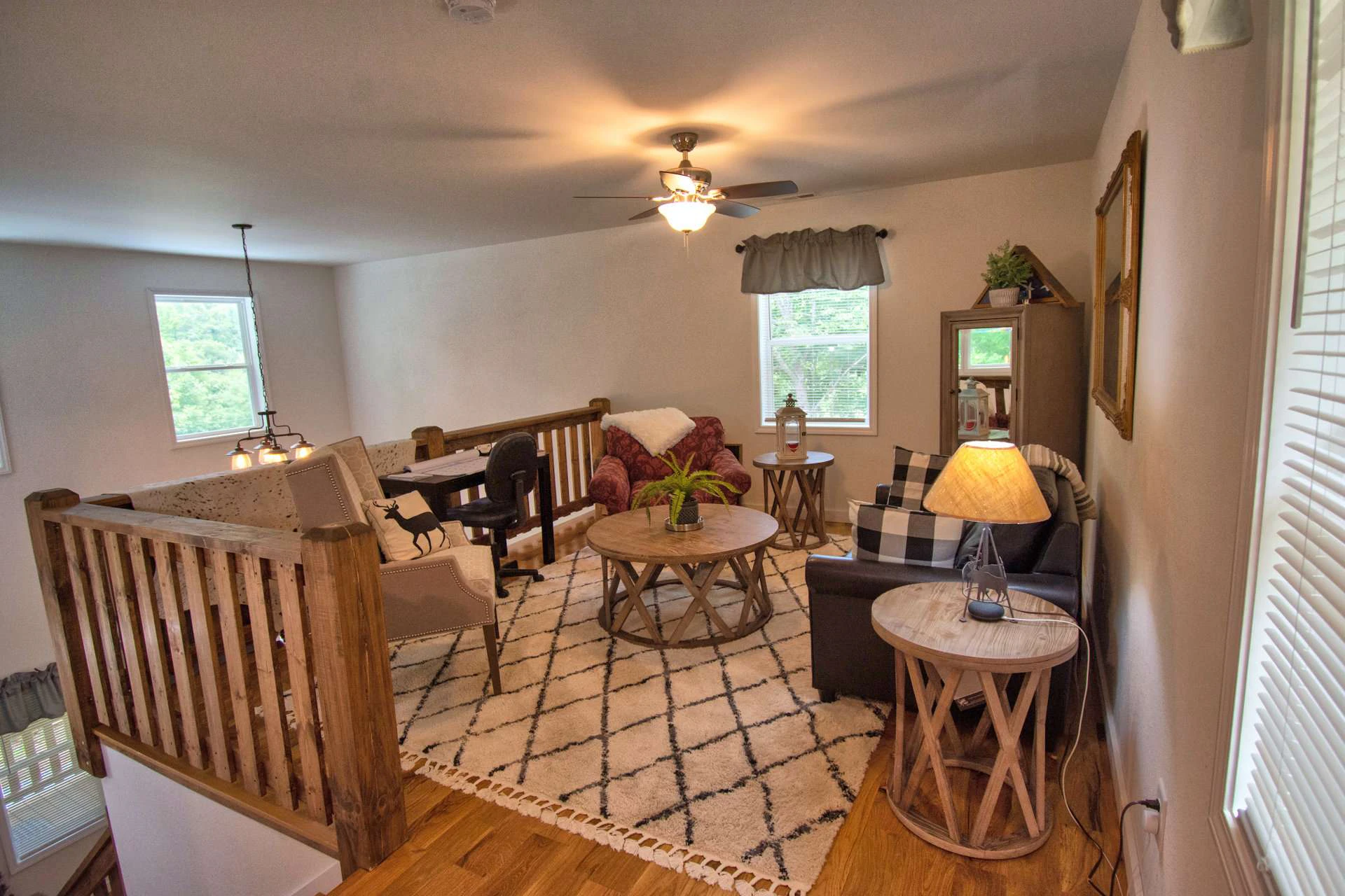 Image number 13 for the current listing