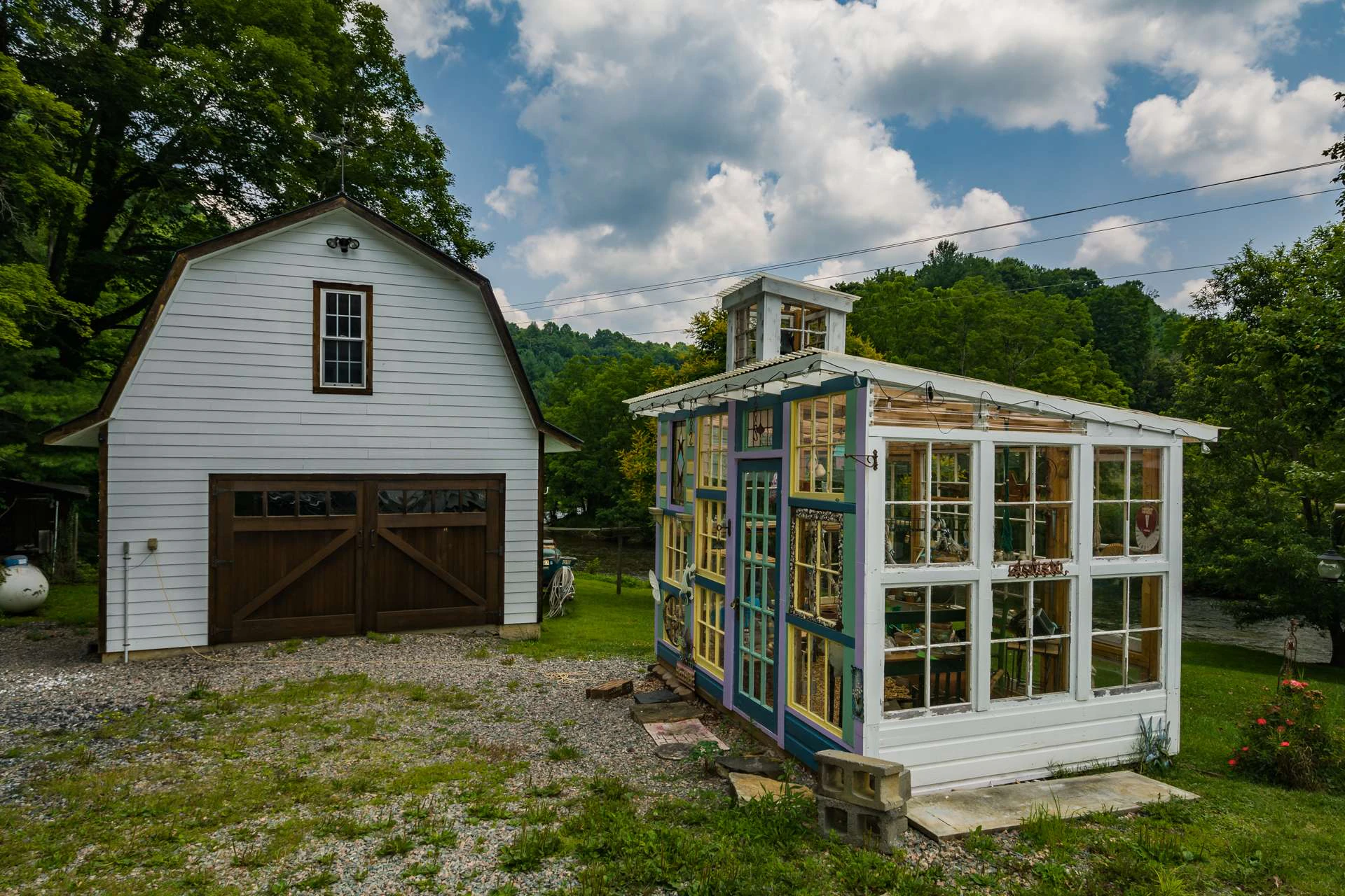 Image number 19 for the current listing