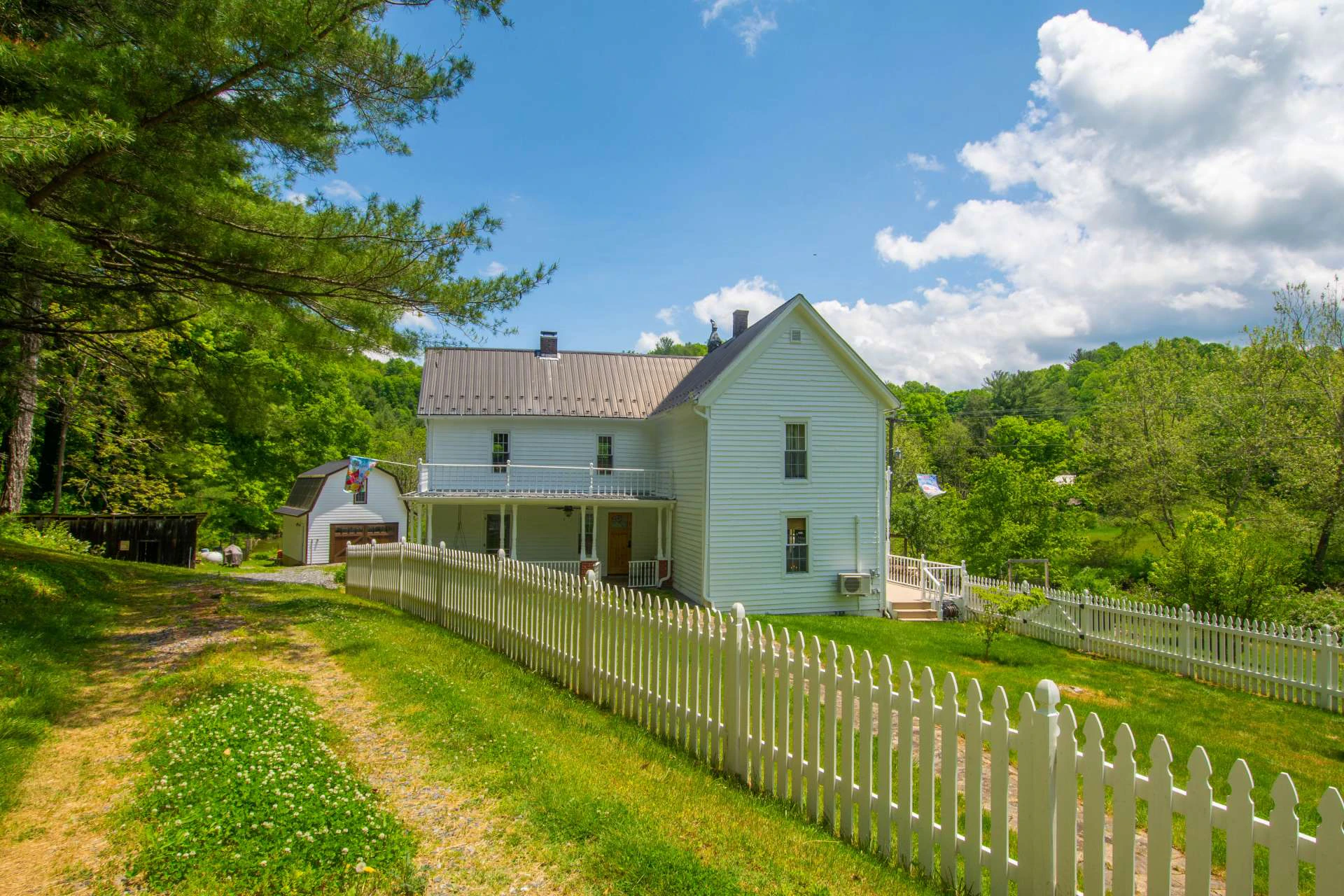 Image number 20 for the current listing