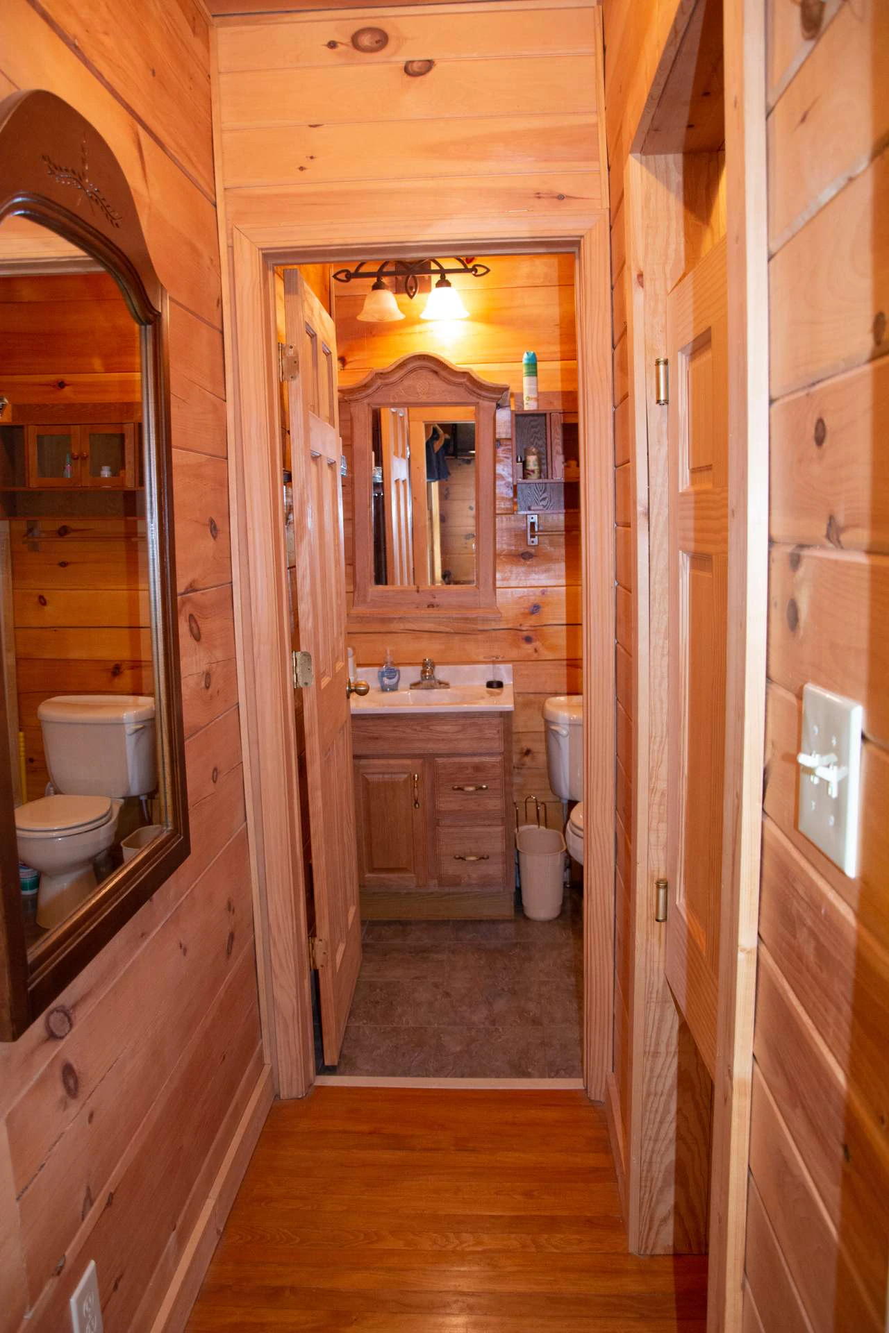 Image number 2 for the current listing
