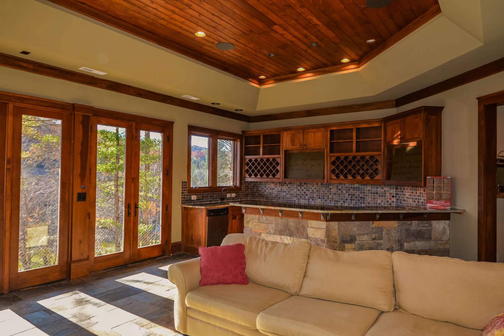 Image number 6 for the current listing