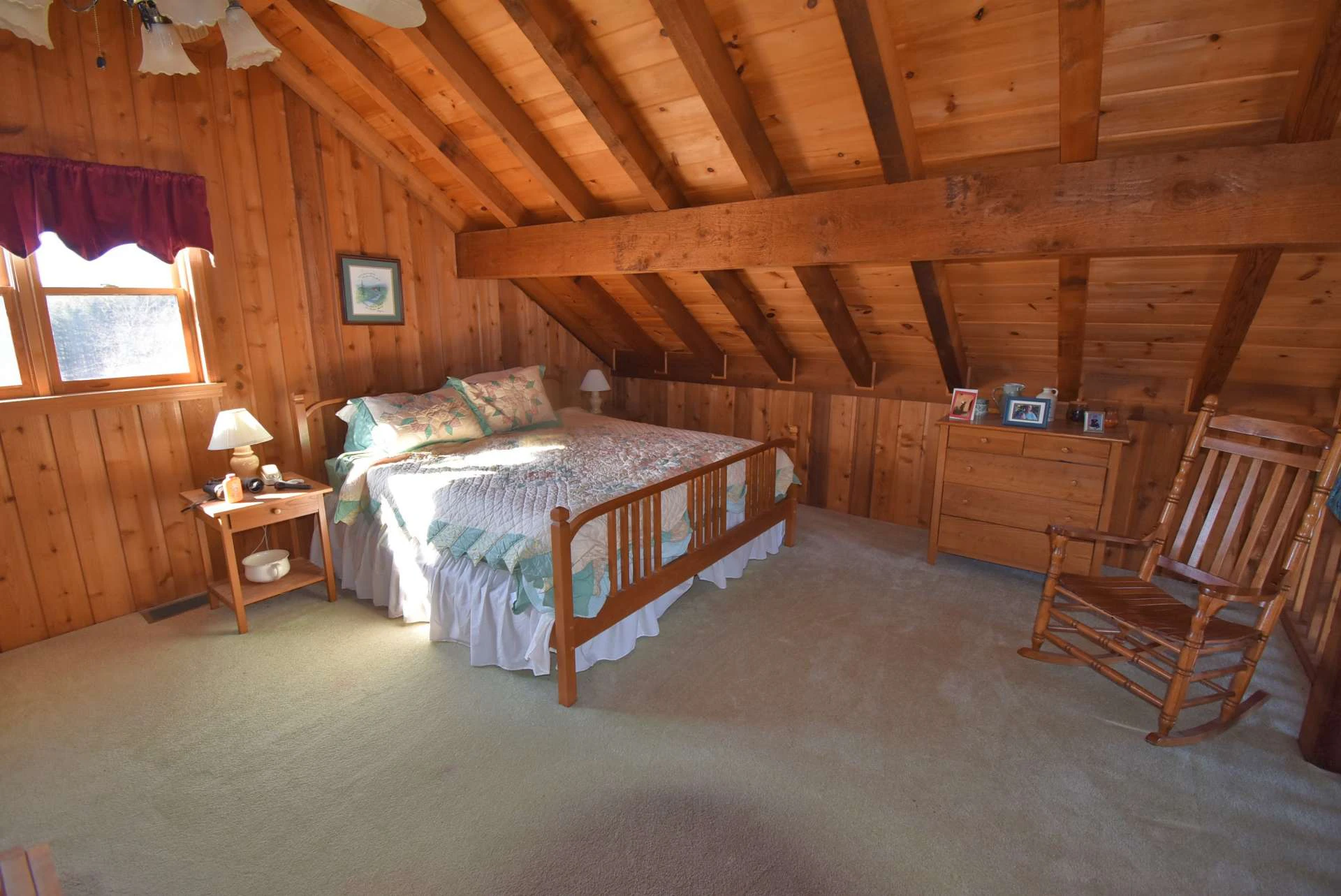 Image number 19 for the current listing