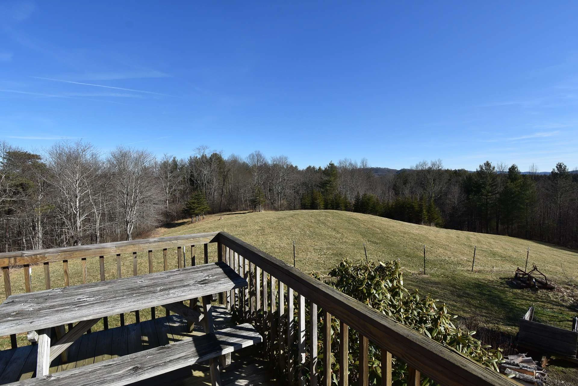 Image number 17 for the current listing