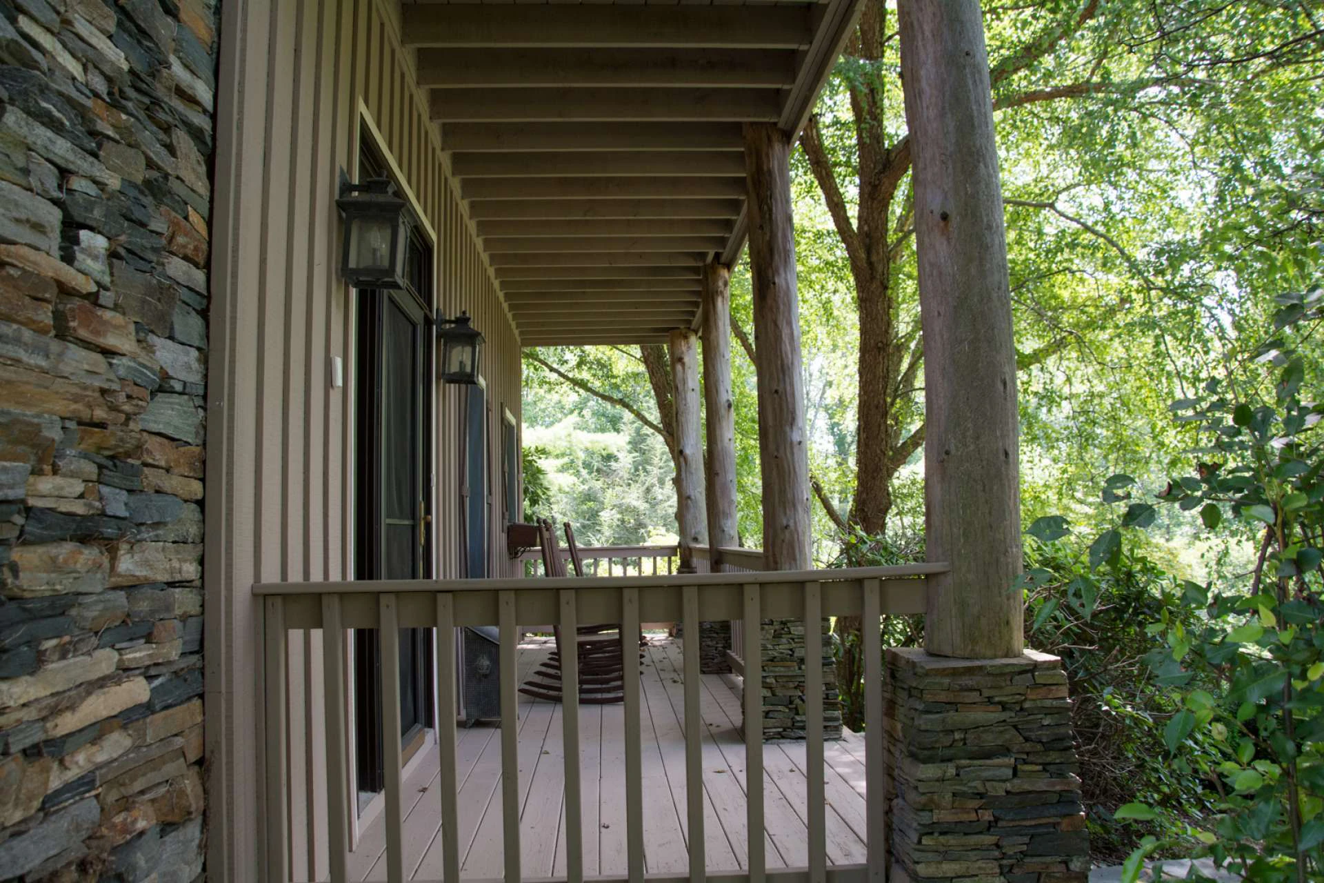 Image number 3 for the current listing