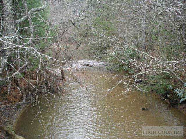 Image number 4 for the current listing