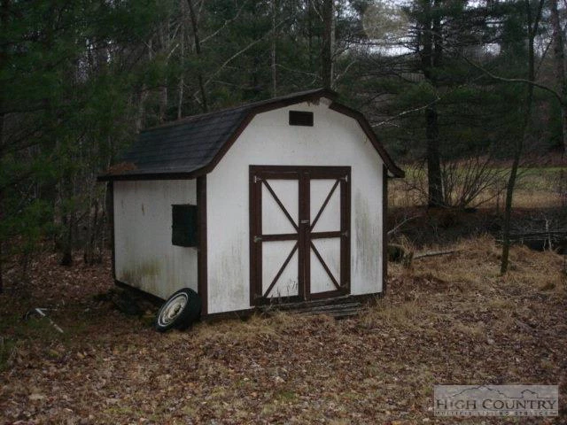 Image number 9 for the current listing