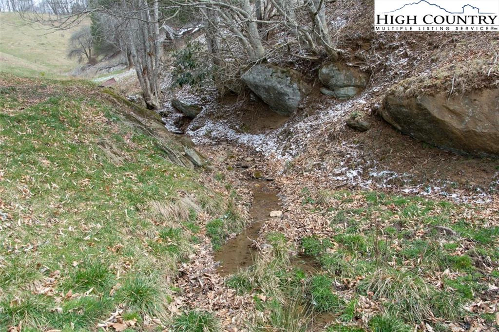 Image number 9 for the current listing