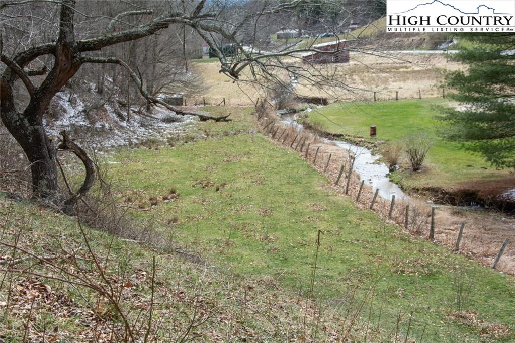 Image number 7 for the current listing