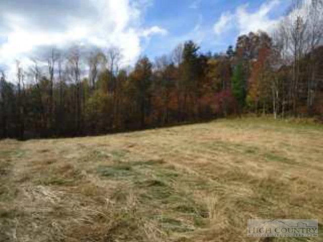 Image number 18 for the current listing