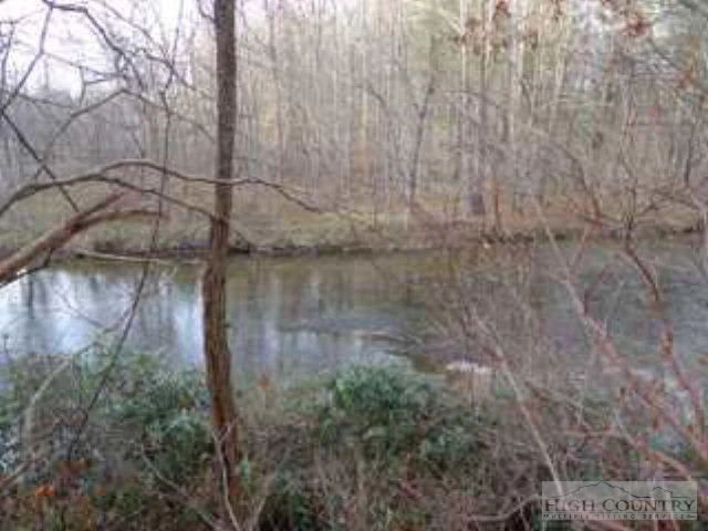 Image number 13 for the current listing