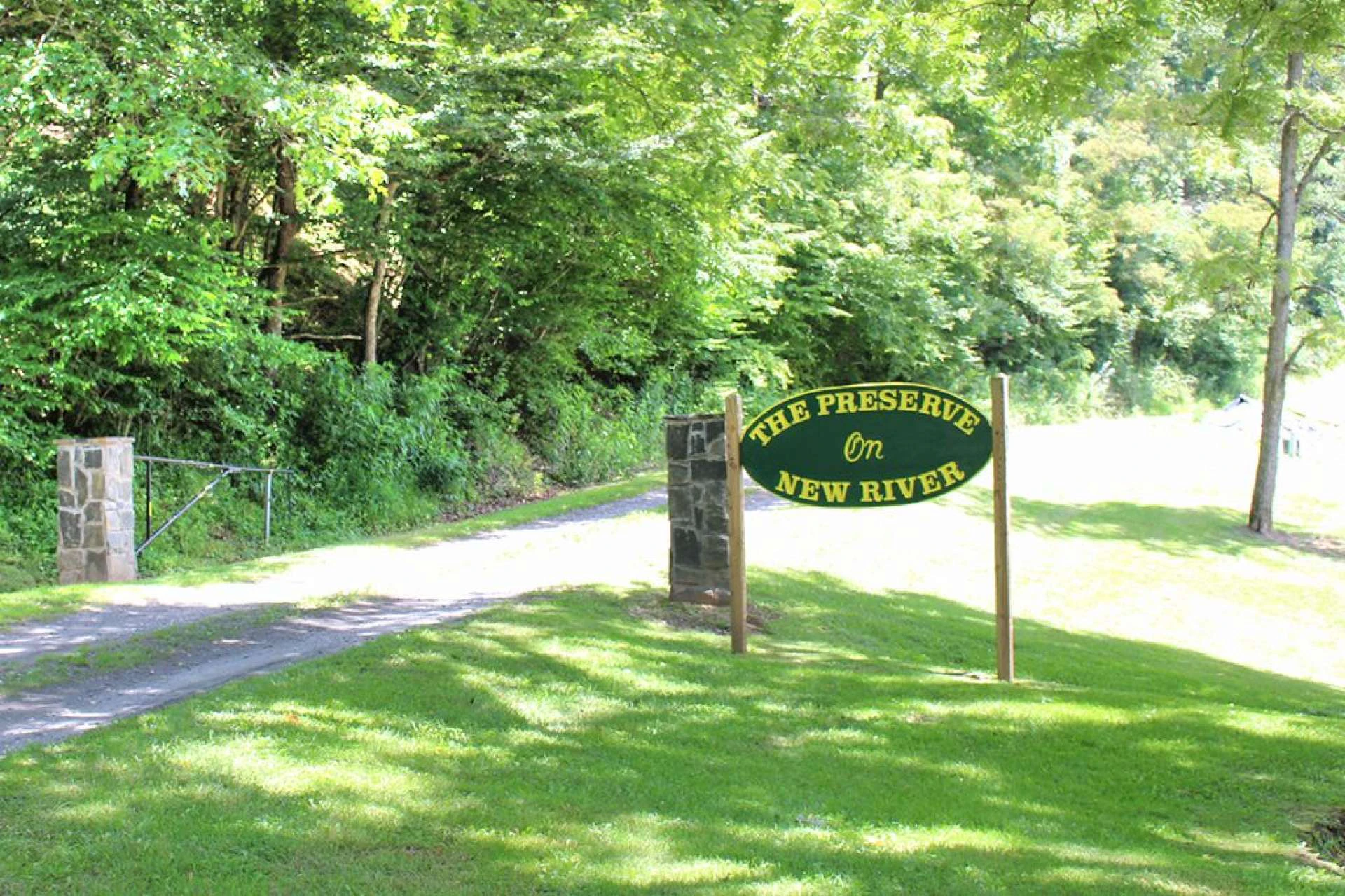 Image number 8 for the current listing