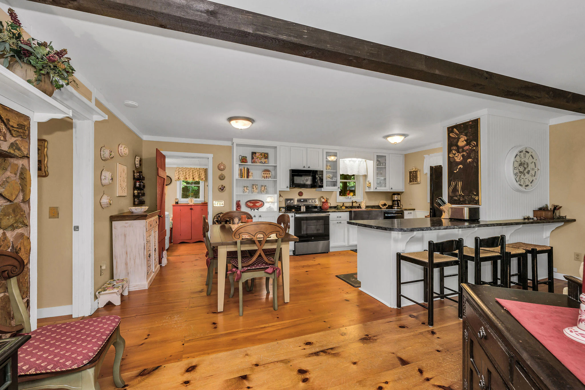 Image number 12 for the current listing