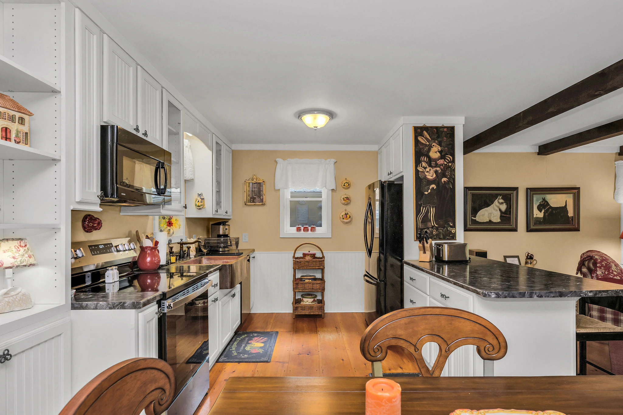 Image number 10 for the current listing