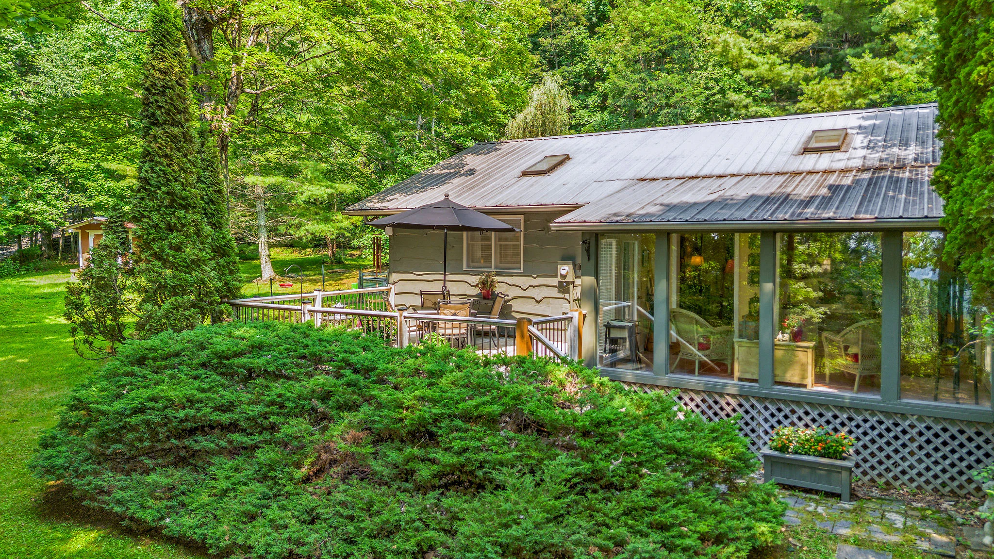 Image number 2 for the current listing