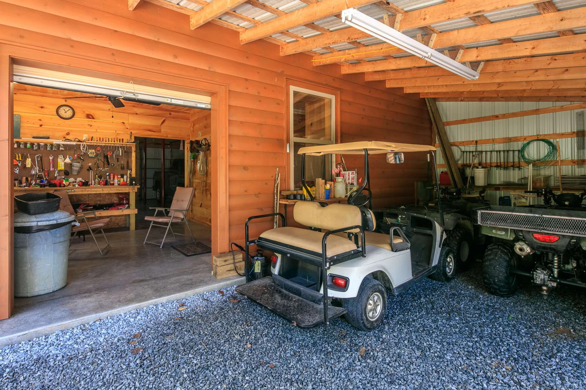 Image number 2 for the current listing