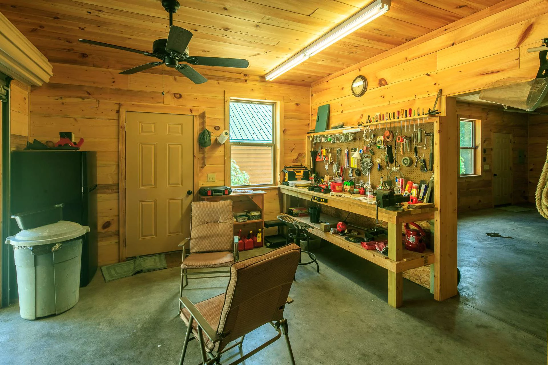 Image number 11 for the current listing