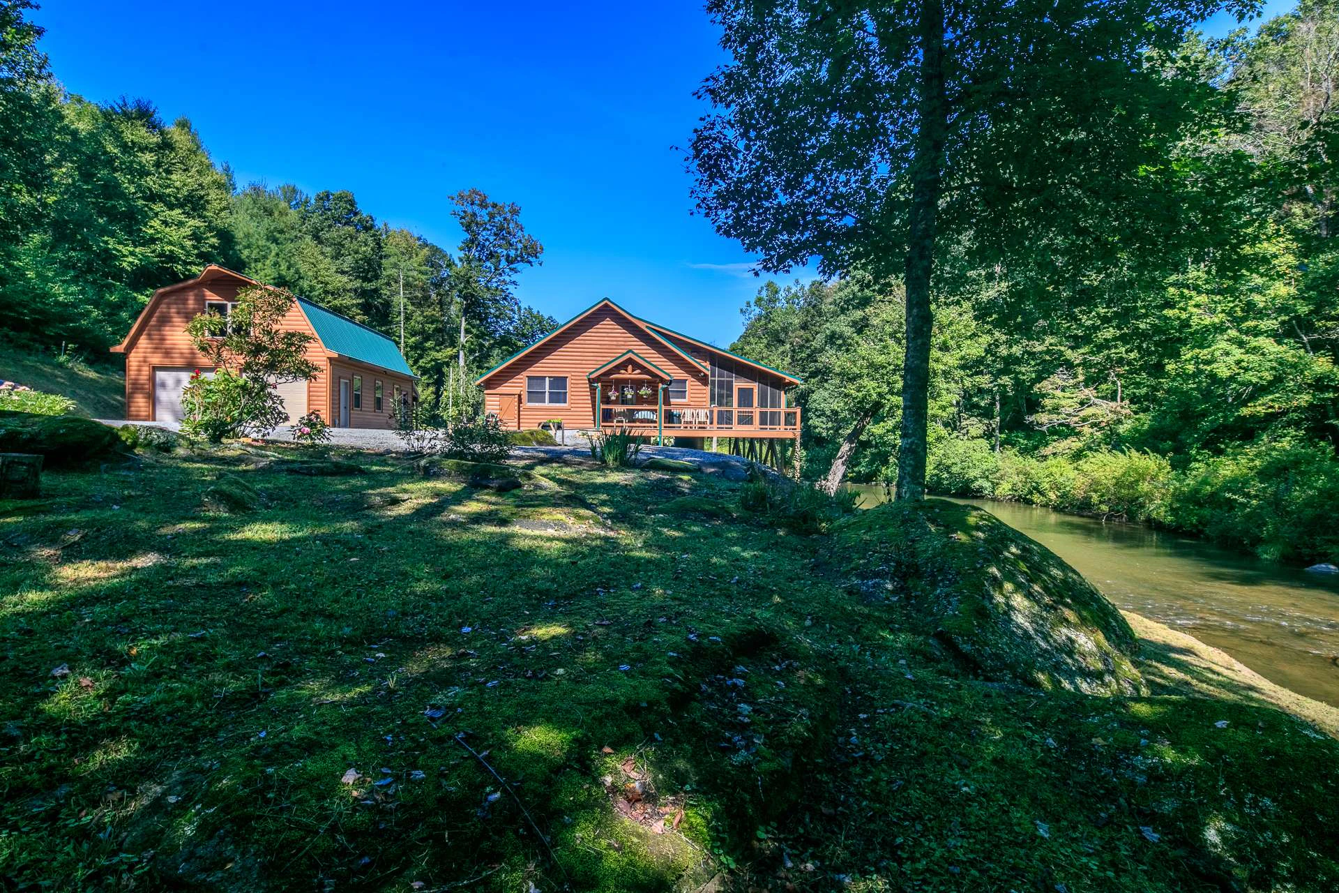 Image number 18 for the current listing