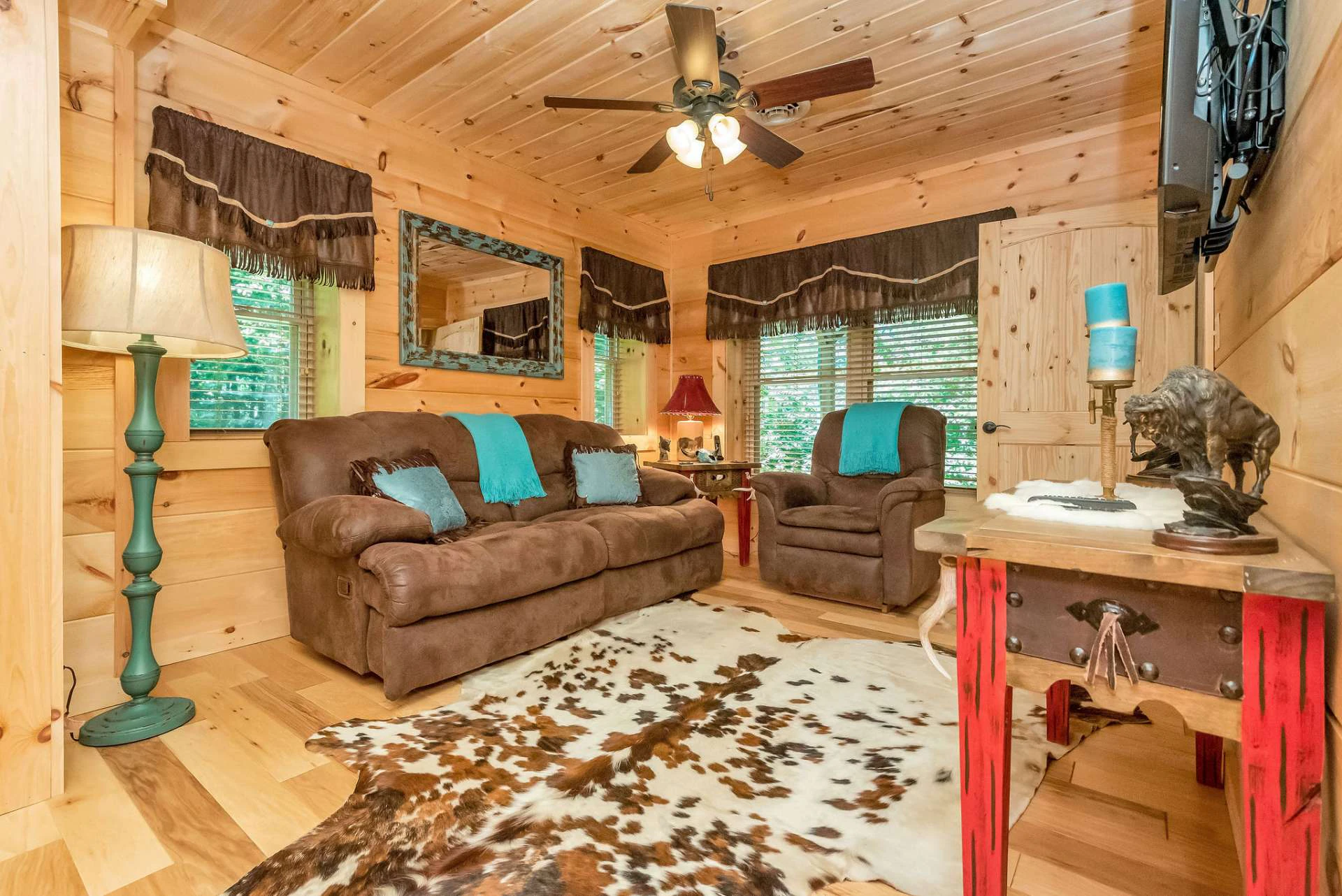 Image number 4 for the current listing