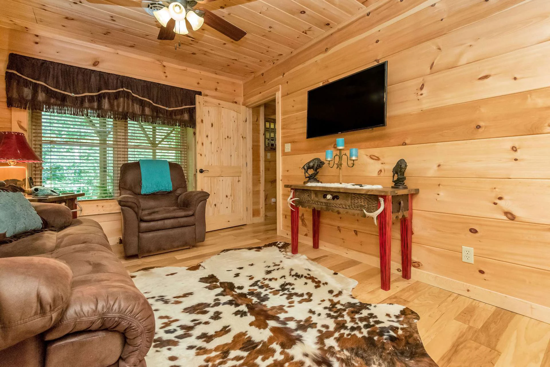 Image number 7 for the current listing