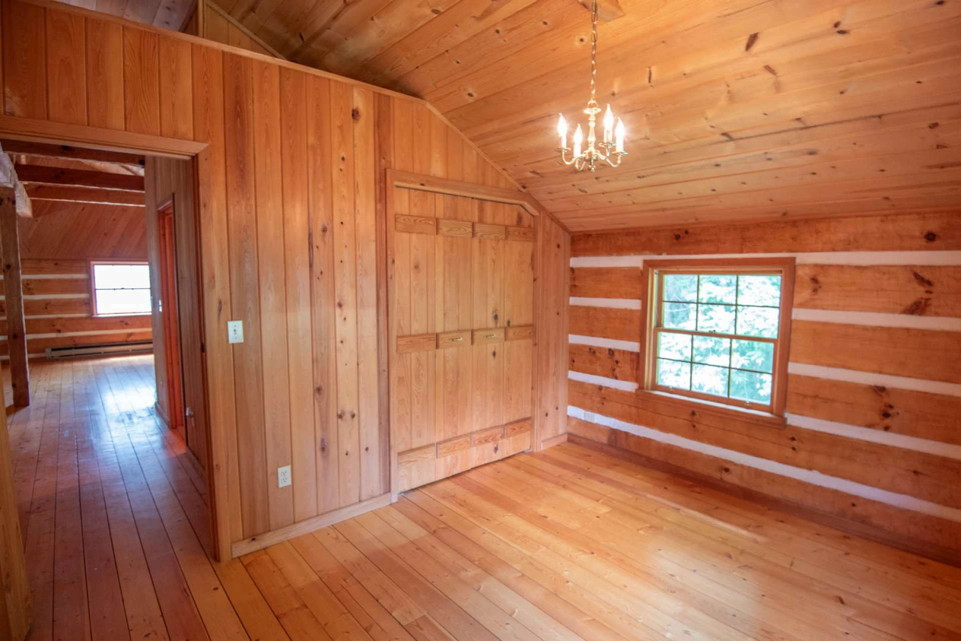 Image number 11 for the current listing