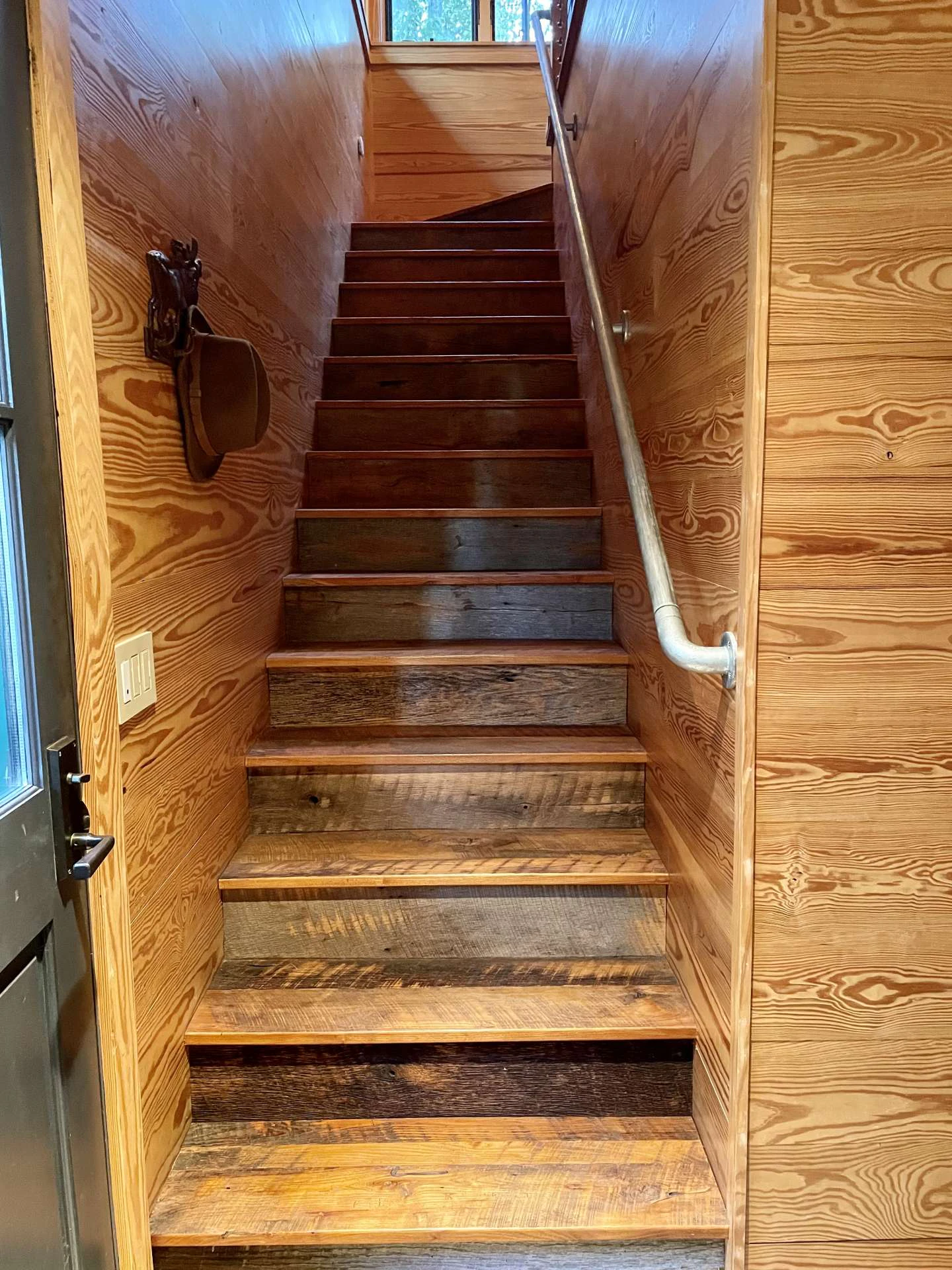 Image number 5 for the current listing