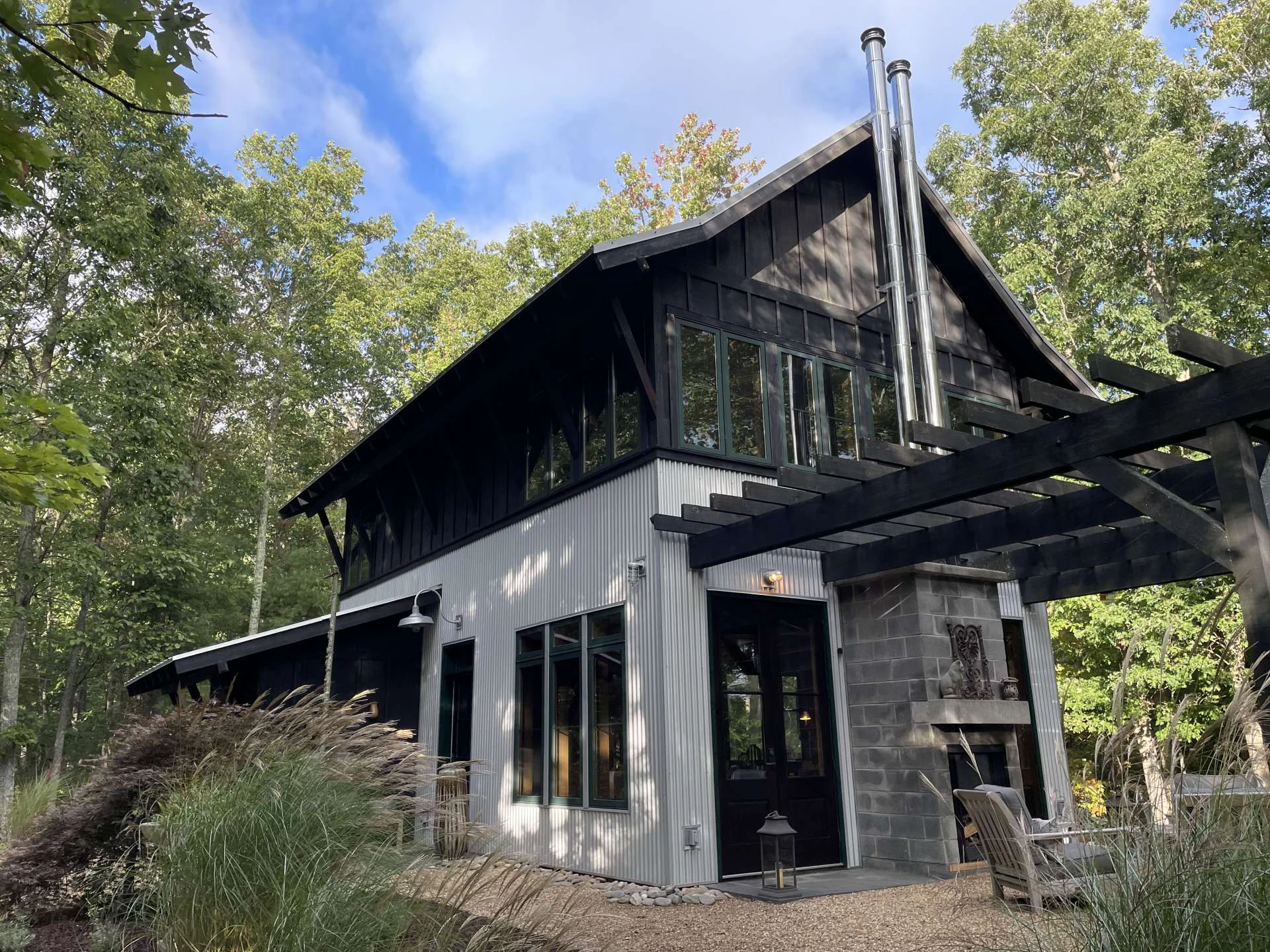 Image number 2 for the current listing