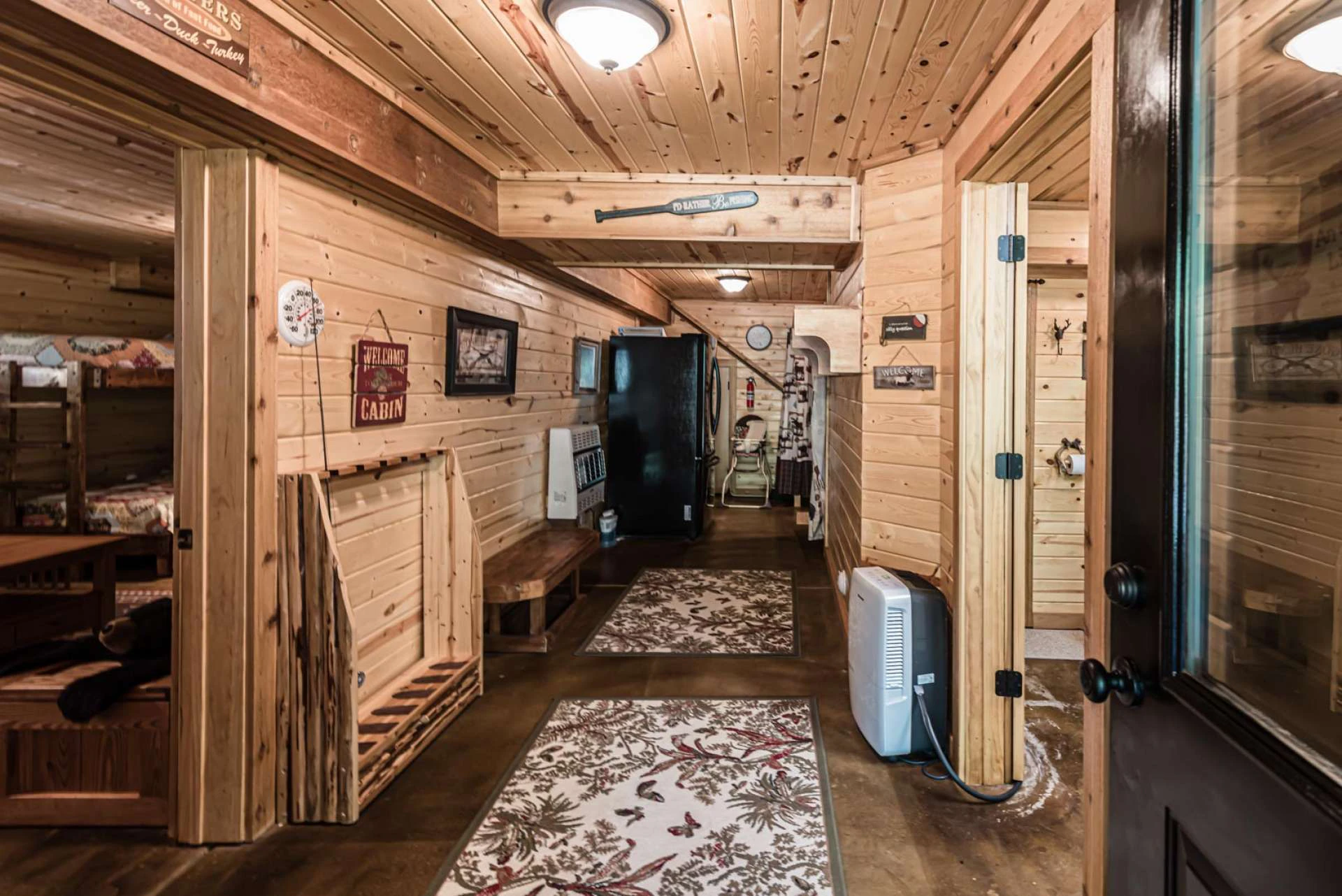 Image number 2 for the current listing