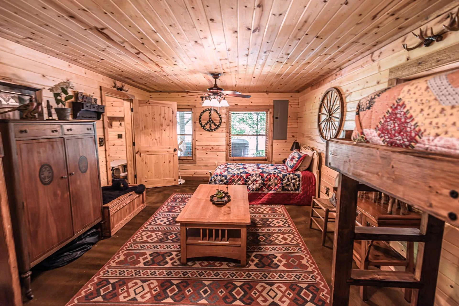 Image number 14 for the current listing