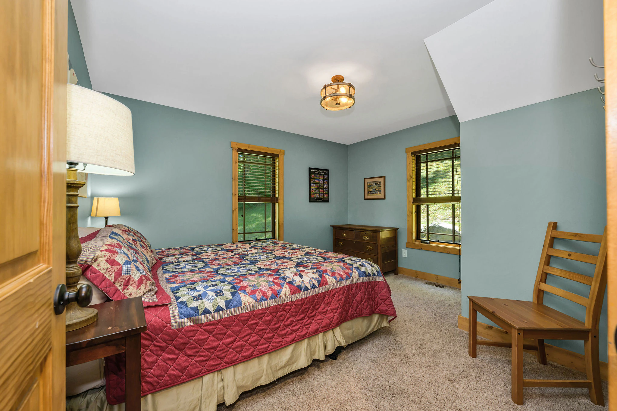 Image number 20 for the current listing