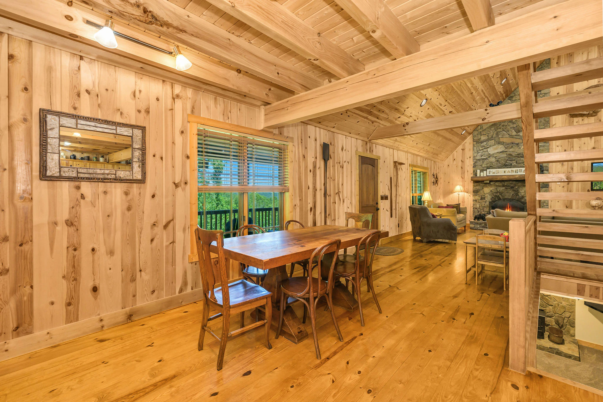 Image number 12 for the current listing