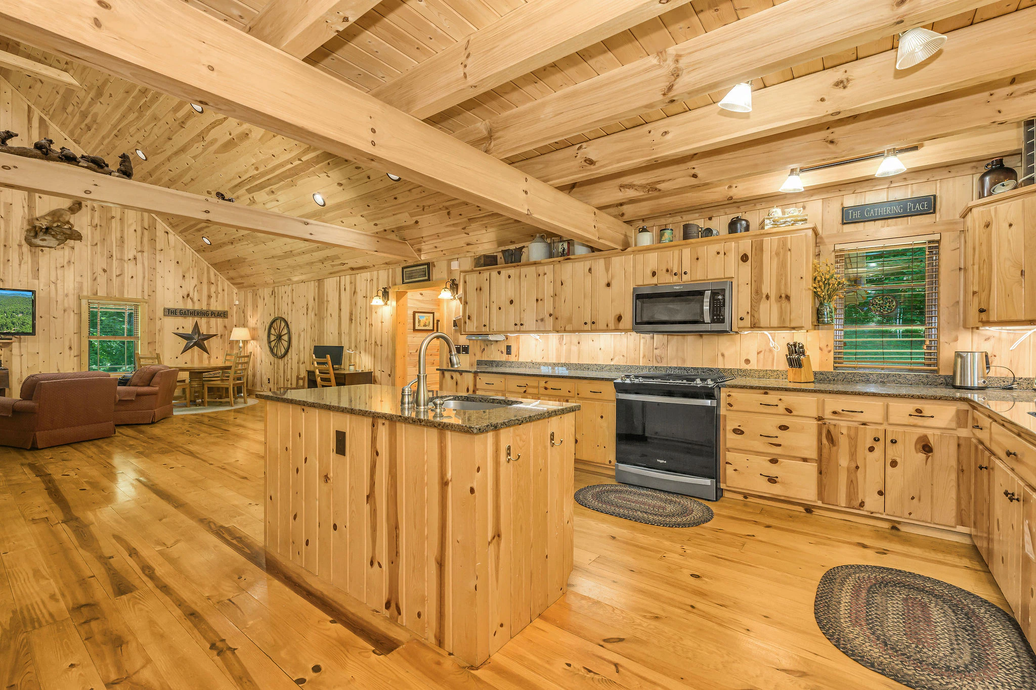 Image number 11 for the current listing