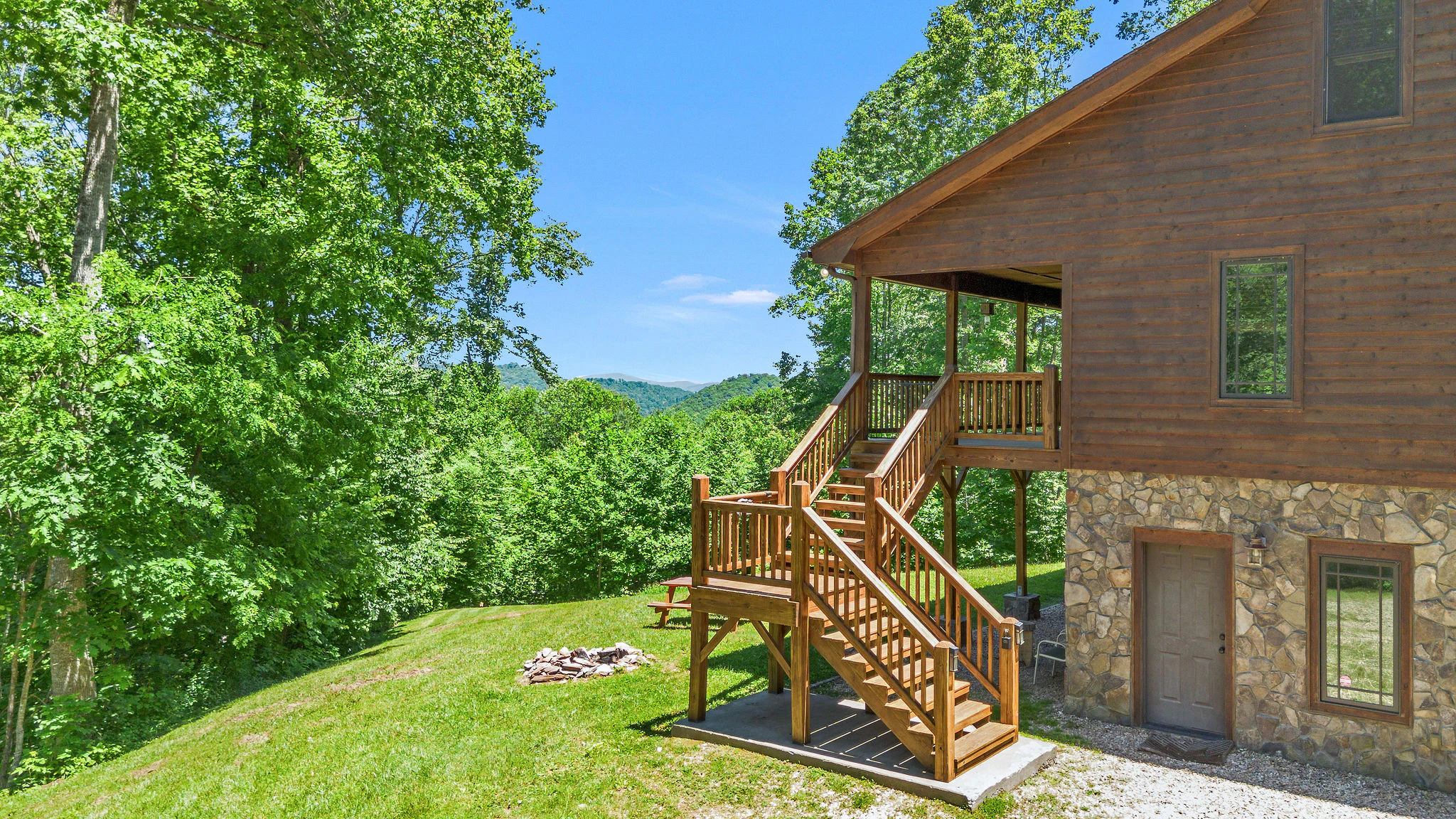 Image number 2 for the current listing