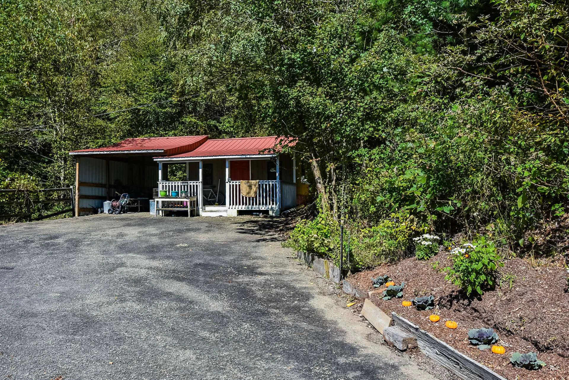 Image number 13 for the current listing