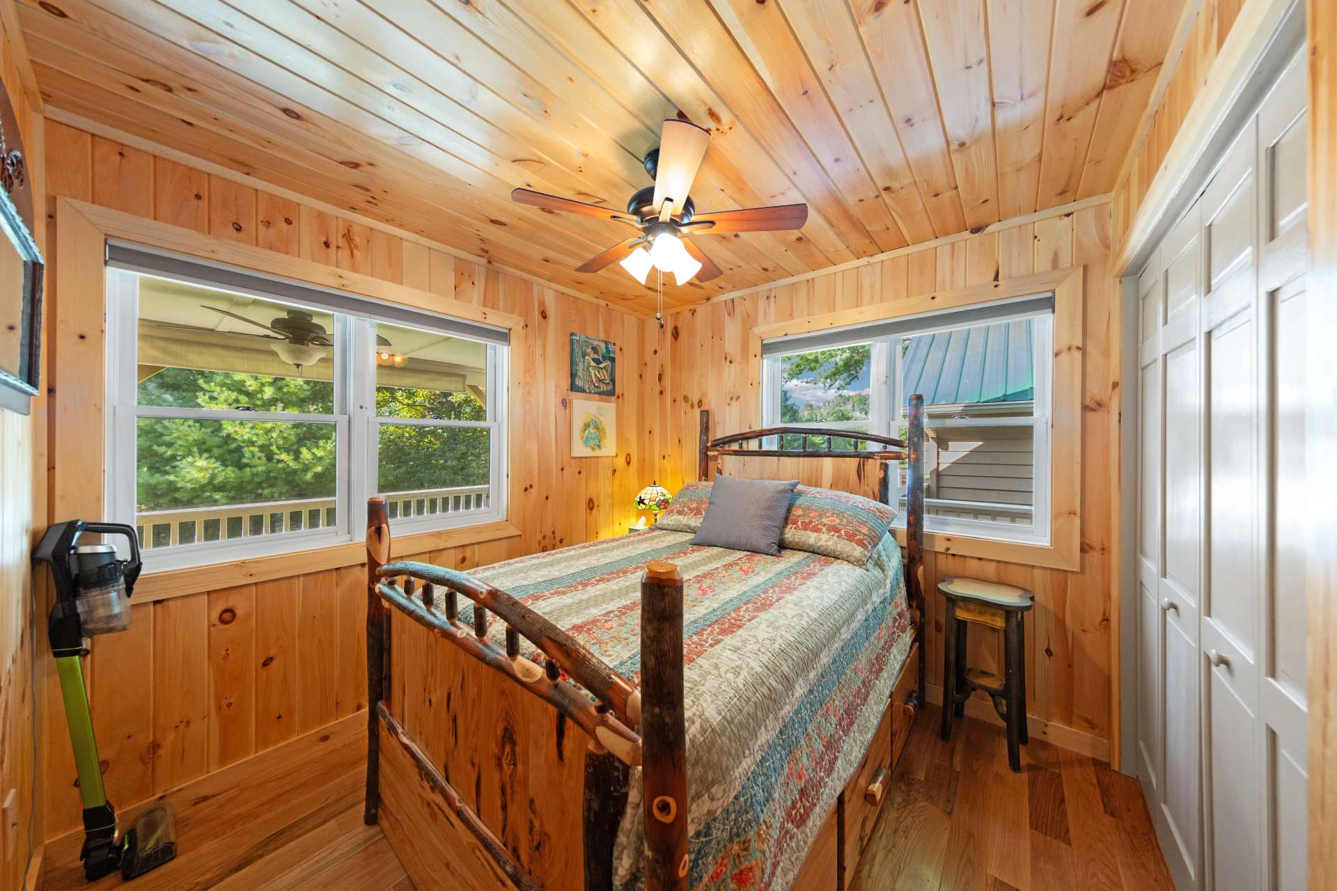 Image number 3 for the current listing